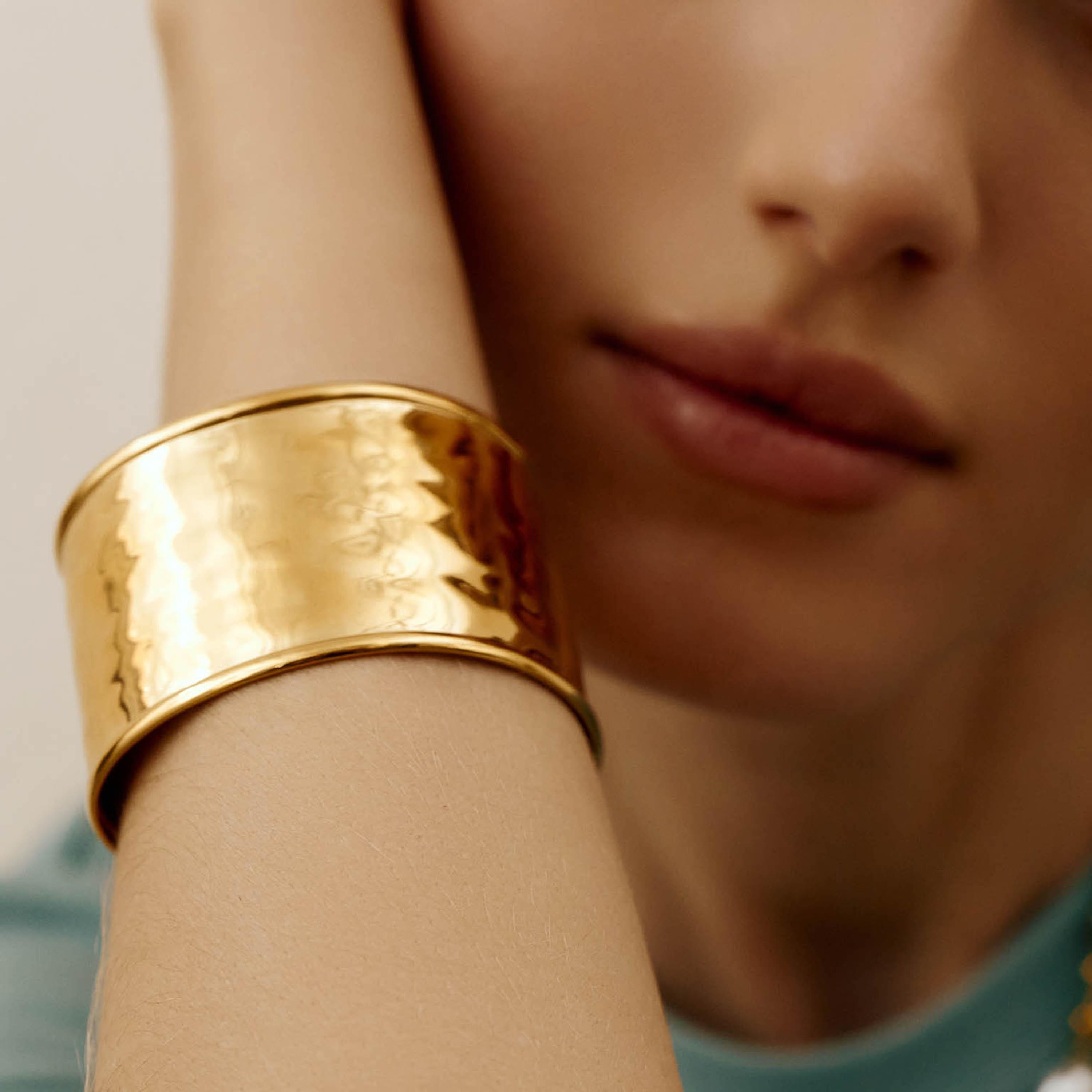 سوار ليتشي ذهبي من الستانلس ستيل بتصميم ضخم-women-watchesandjewellery-jewellery-banglesandbracelets-image-2