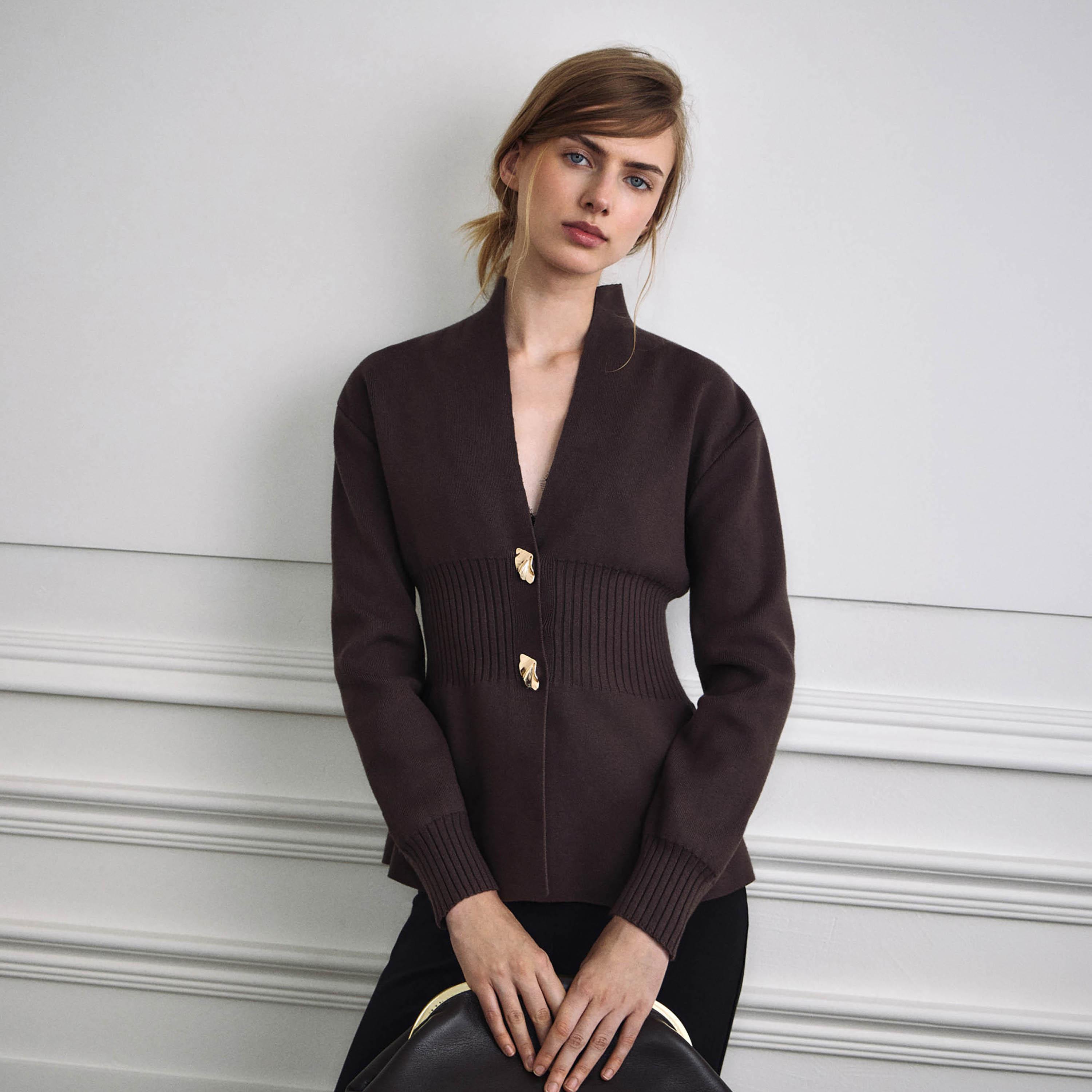 كارديجان بيبلوم حريمي بياقة قائمة من ليتشي-women-winterwear-cardigansandjumpers-cardigans-image-1