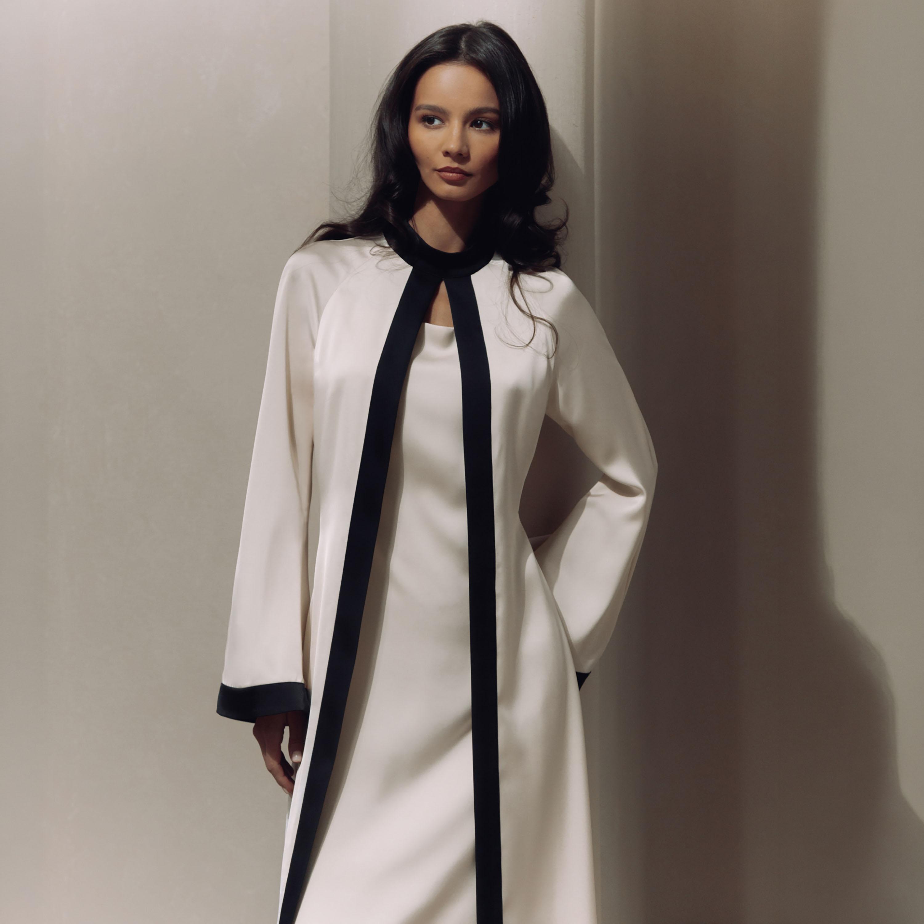 فستان ماكسي ستان مستقيم بياقة عالية وأكمام راجلان مع كيب للنساء من ليتشي-women-clothing-dresses-image-1