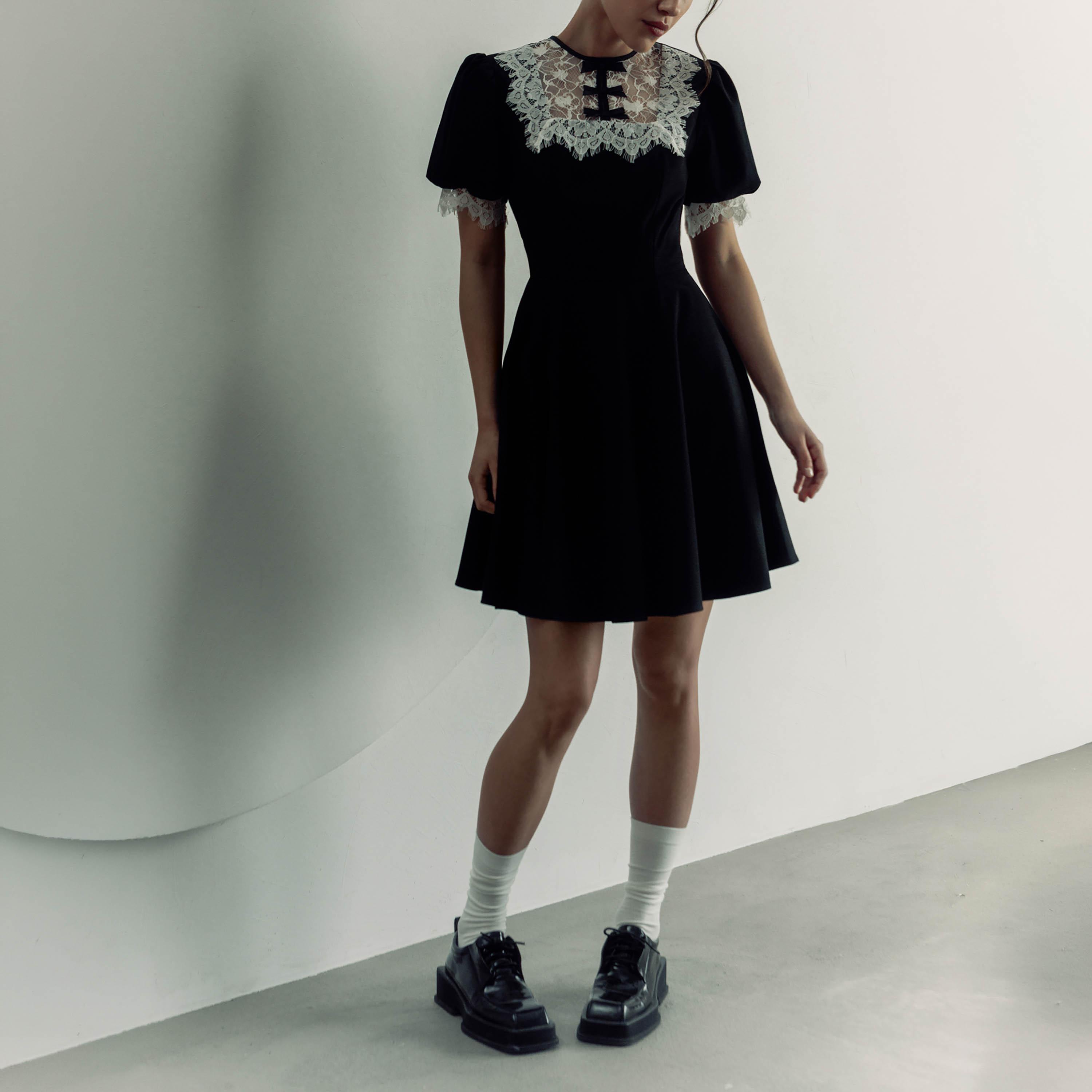 فستان قصير (ميني) كلوش بأكمام منفوخة وتفاصيل دانتيل متباينة للنساء من ليتشي-women-clothing-dresses-image-3
