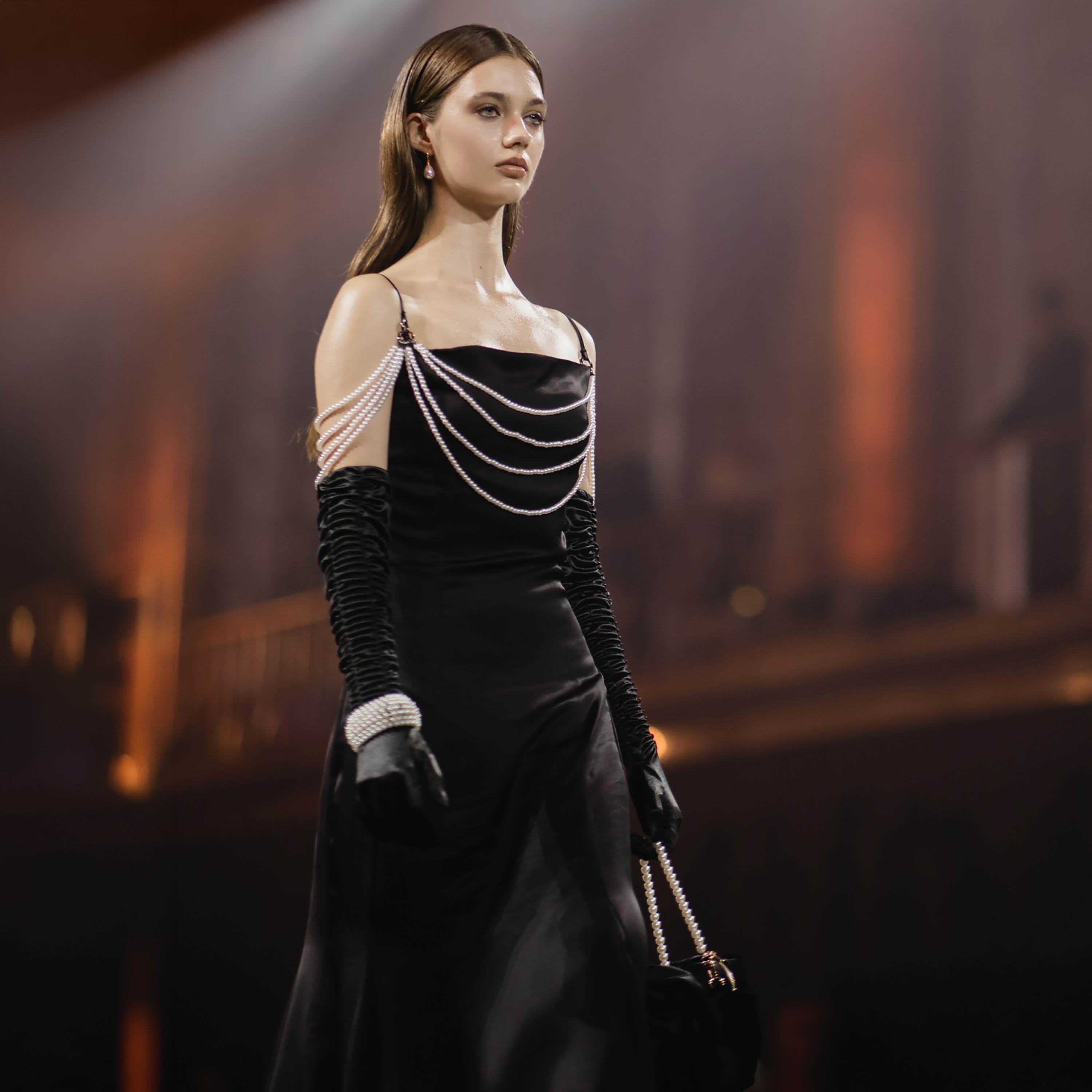 فستان سهرة ماكسي بحمالات كتف مزينة باللؤلؤ للنساء من ليتشي-women-clothing-dresses-image-2