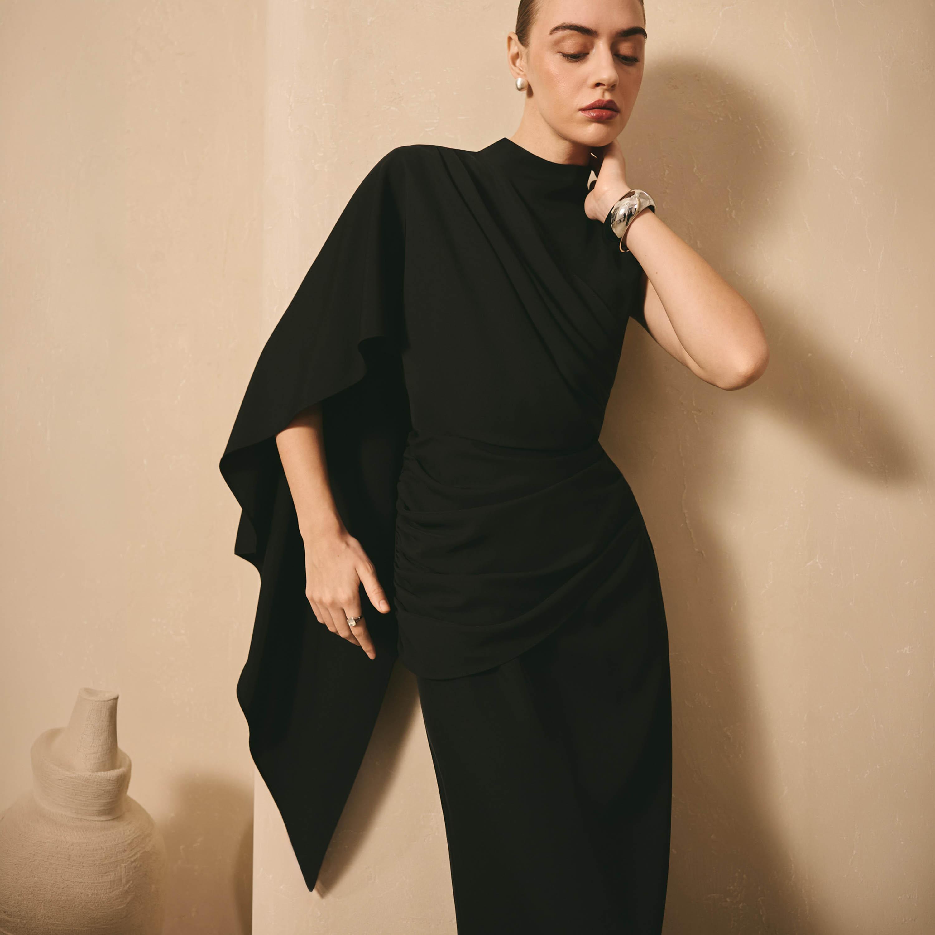 فستان سهرة ميدي ضيق (شيث) بياقة عالية مرنة (موك نيك) من ليتشي-women-clothing-dresses-image-3