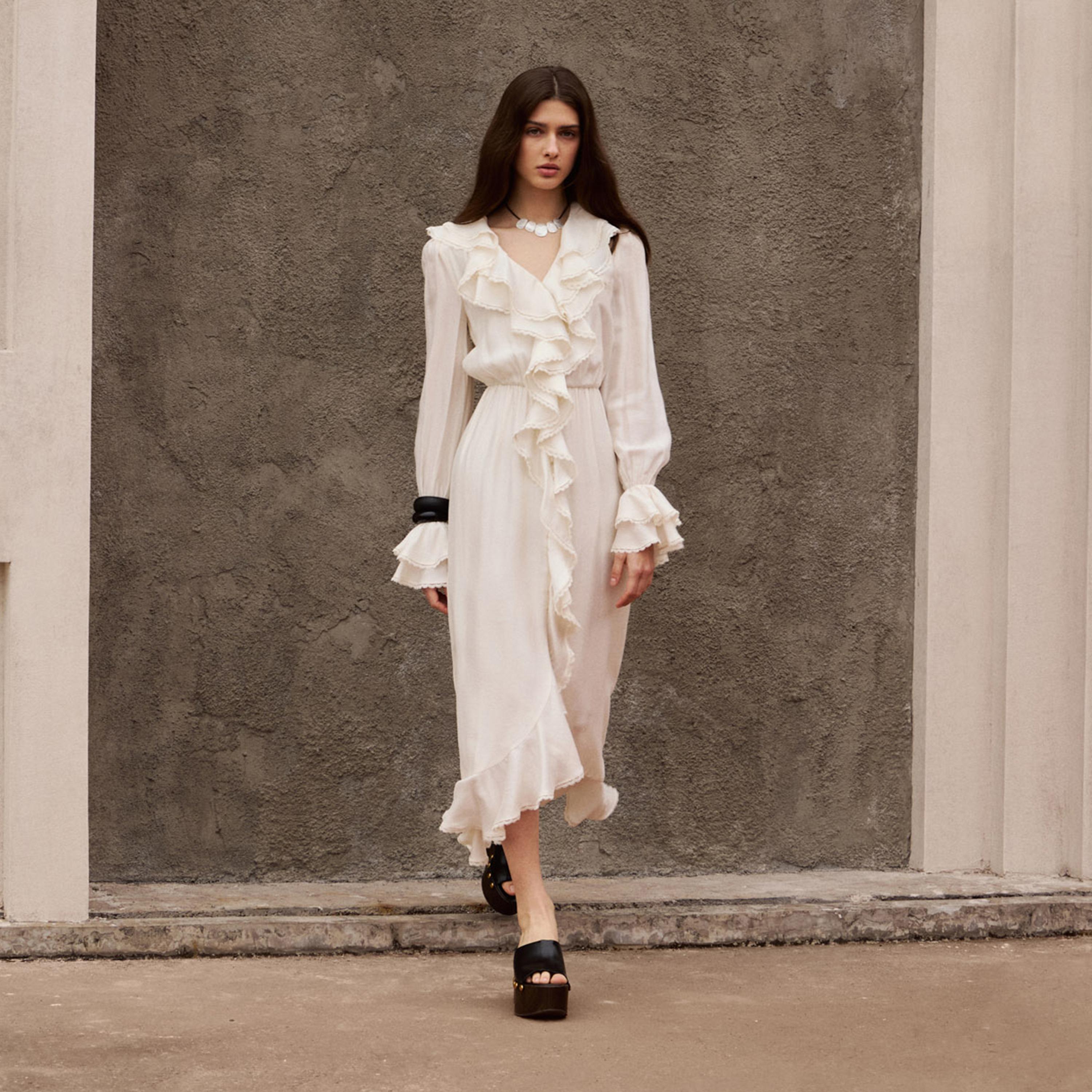 فستان ميدي قروي (بيزانت) بأكمام مجمعة ومزين بكشكشة باللون الكريمي من ليتشي-women-clothing-dresses-image-1