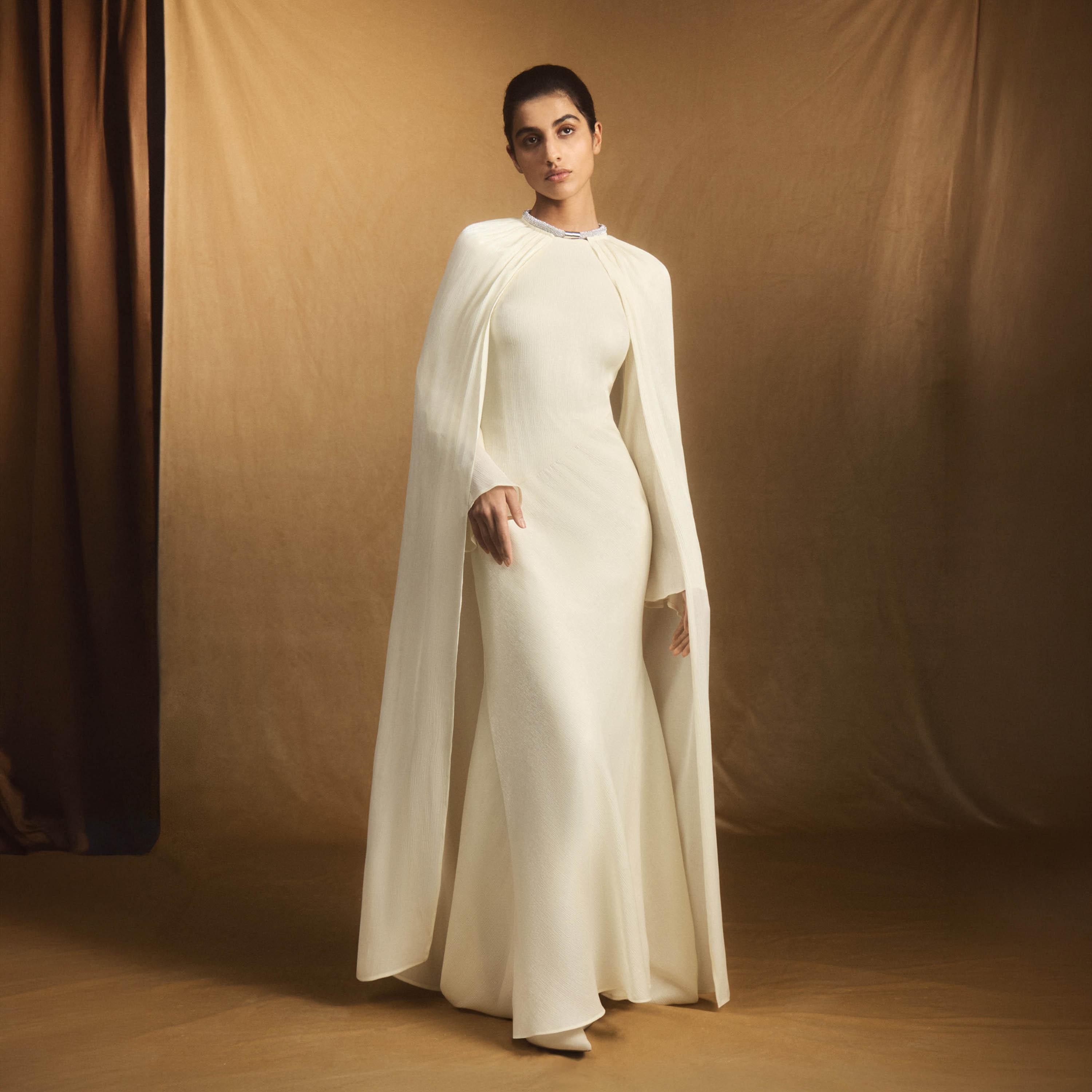 فستان سهرة ماكسي عمودي (كولوم) بأكمام واسعة وقوام بارز مع كيب باللون الكريمي من ليتشي-women-clothing-dresses-image-1