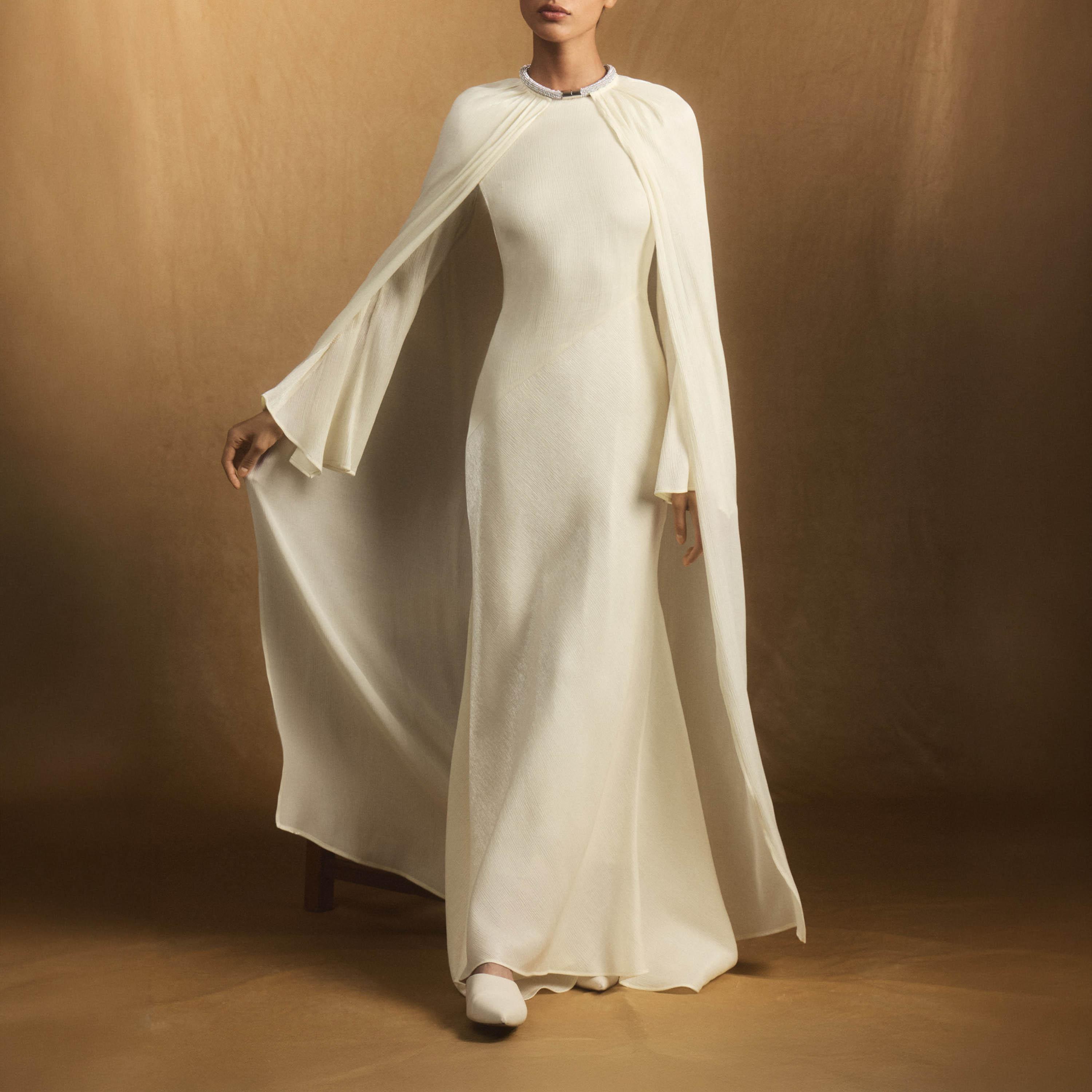 فستان سهرة ماكسي عمودي (كولوم) بأكمام واسعة وقوام بارز مع كيب باللون الكريمي من ليتشي-women-clothing-dresses-image-6