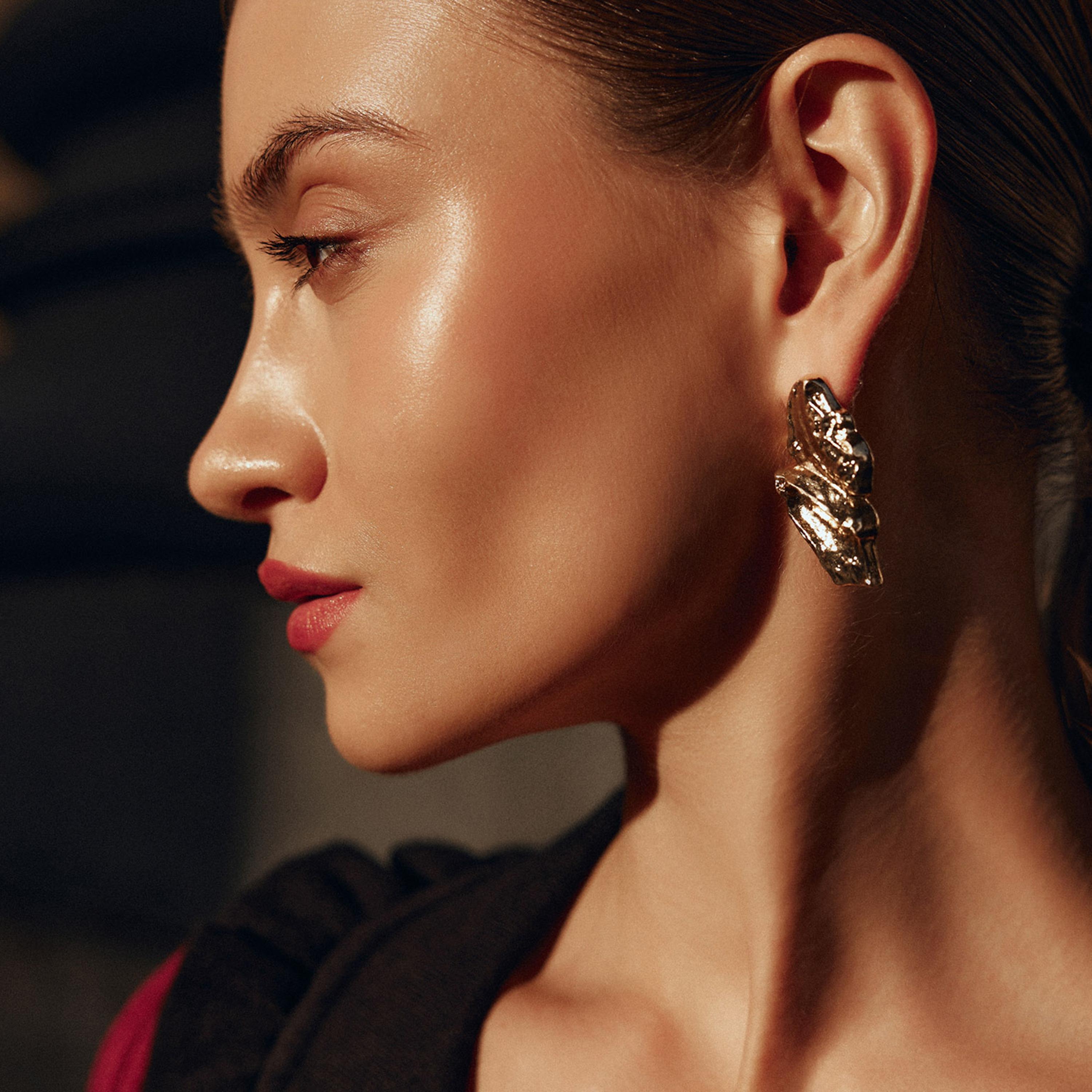 أقراط ليتشي ذهبية صغيرة للنساء من سبيكة الزنك | ear0500-women-watchesandjewellery-jewellery-earrings-image-4