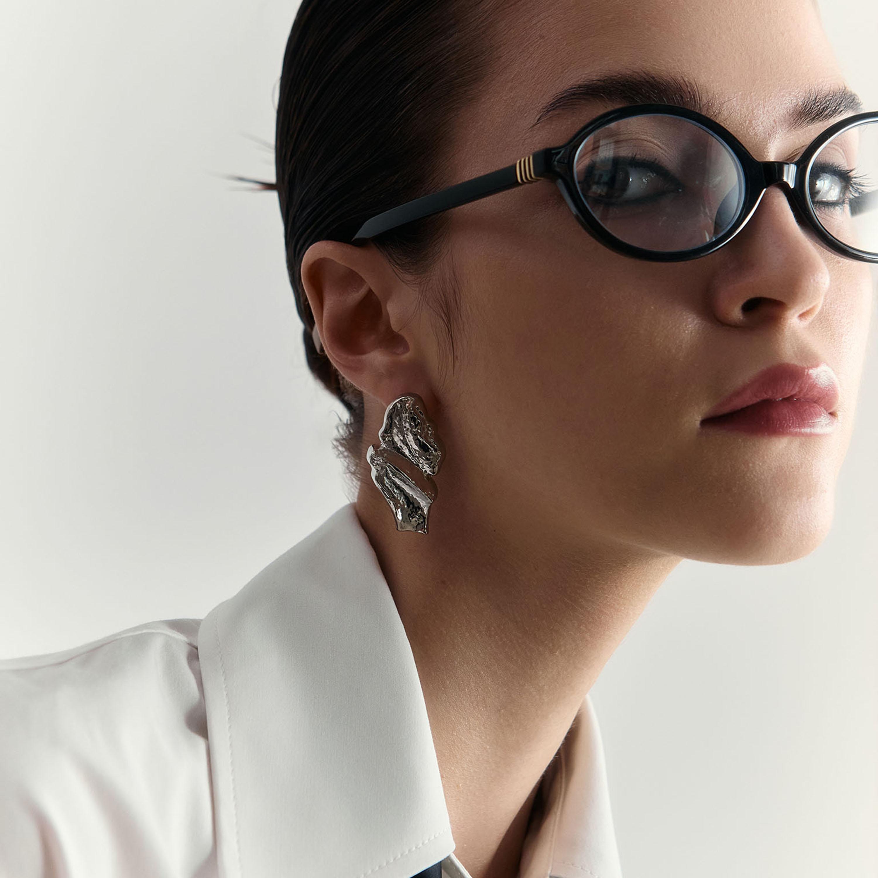 أقراط ليتشي فضية صغيرة للنساء من سبيكة الزنك | ear0501-women-watchesandjewellery-jewellery-earrings-image-4