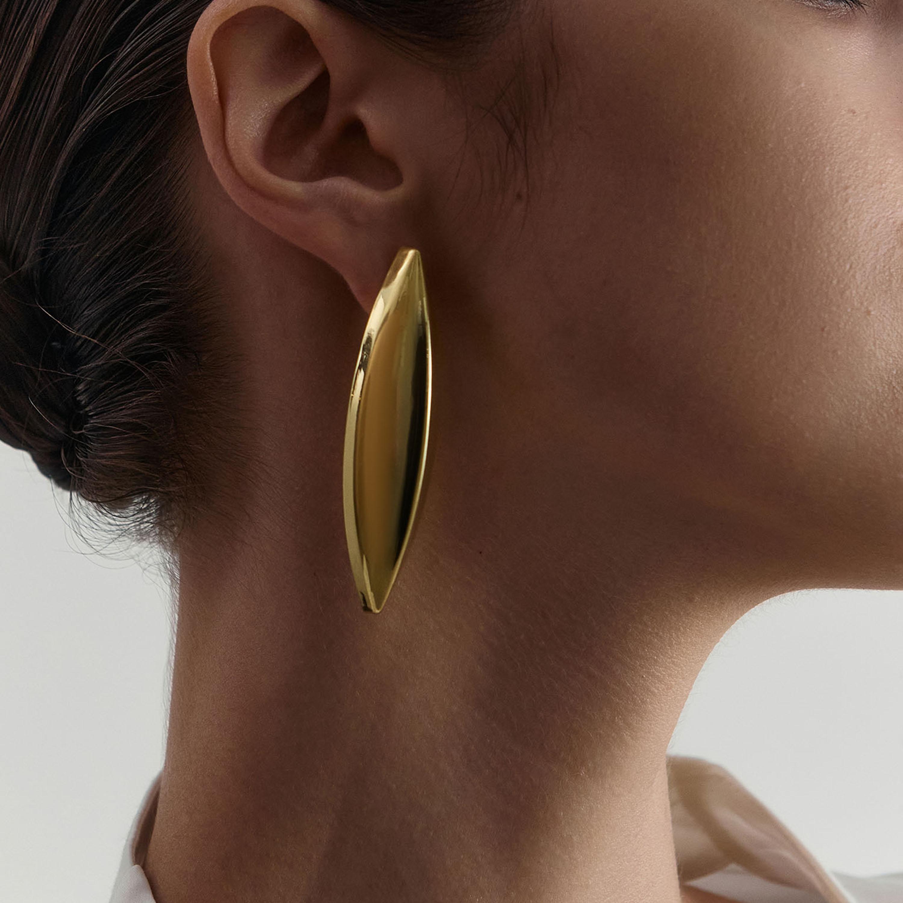 أقراط ليتشي ذهبية صغيرة للنساء من سبيكة النحاس | ear0505-women-watchesandjewellery-jewellery-earrings-image-1