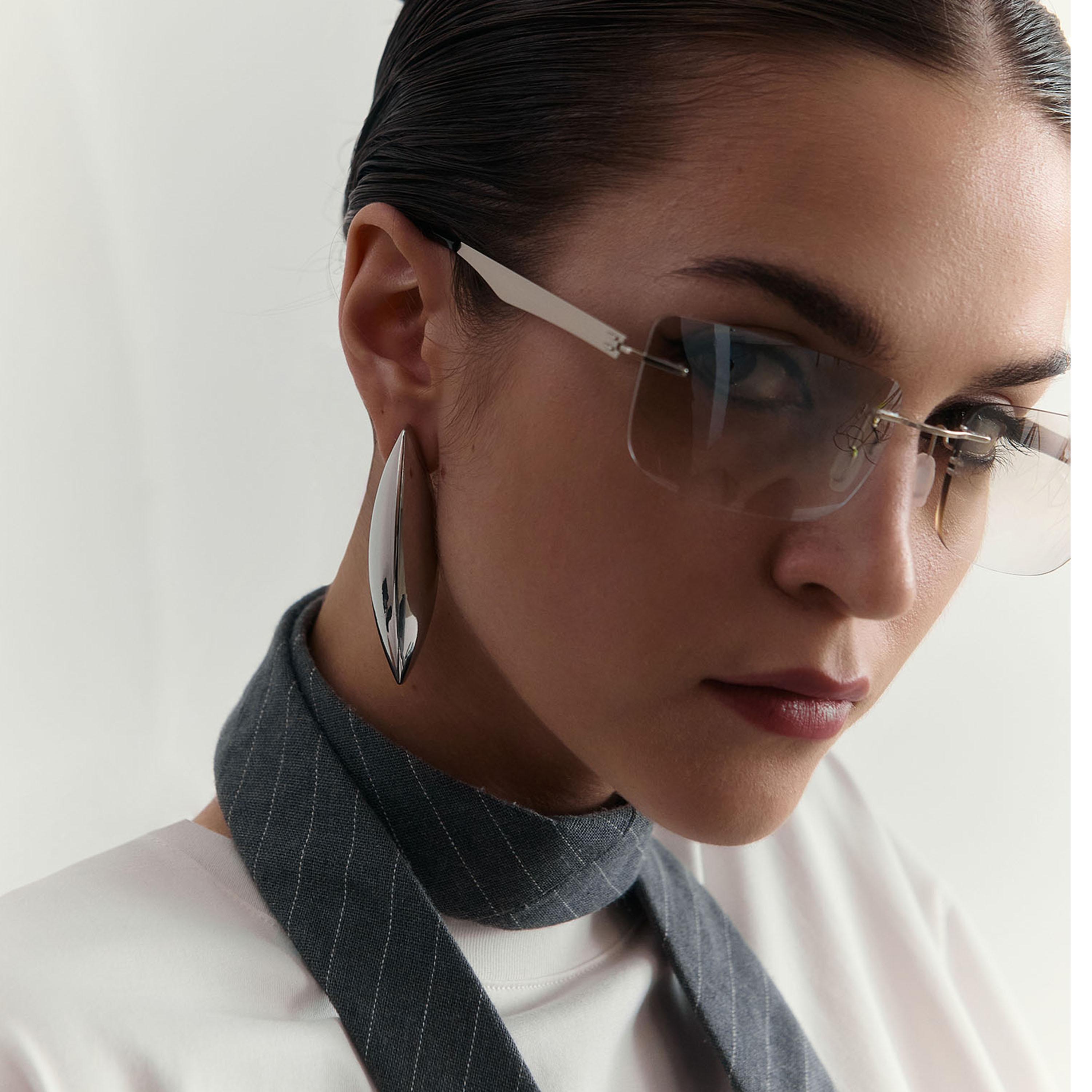 أقراط ليتشي فضية صغيرة للنساء من سبيكة النحاس | ear0506-women-watchesandjewellery-jewellery-earrings-image-1
