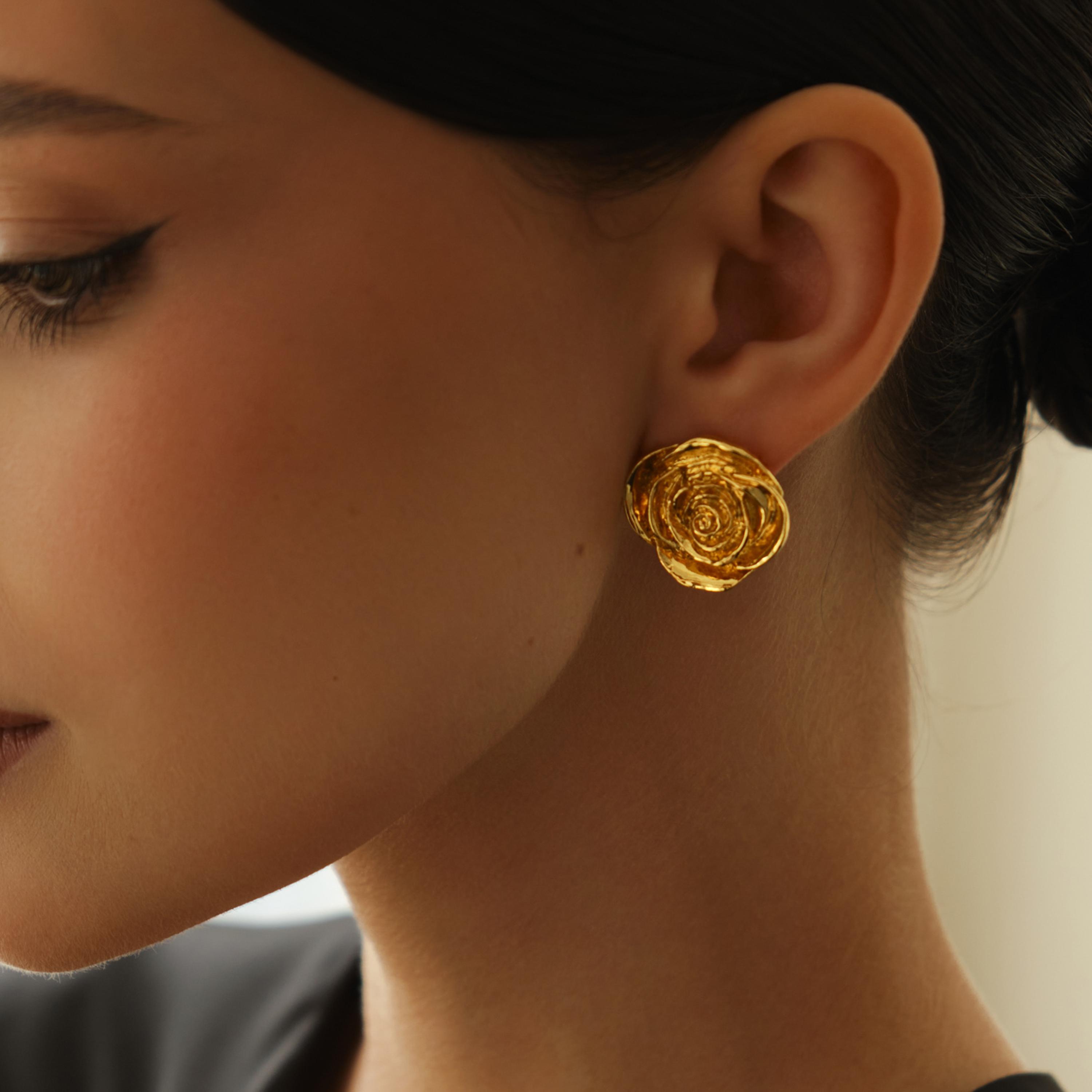 أقراط ليتشي ذهبية صغيرة للنساء من سبيكة الزنك | ear0524-women-watchesandjewellery-jewellery-earrings-image-1