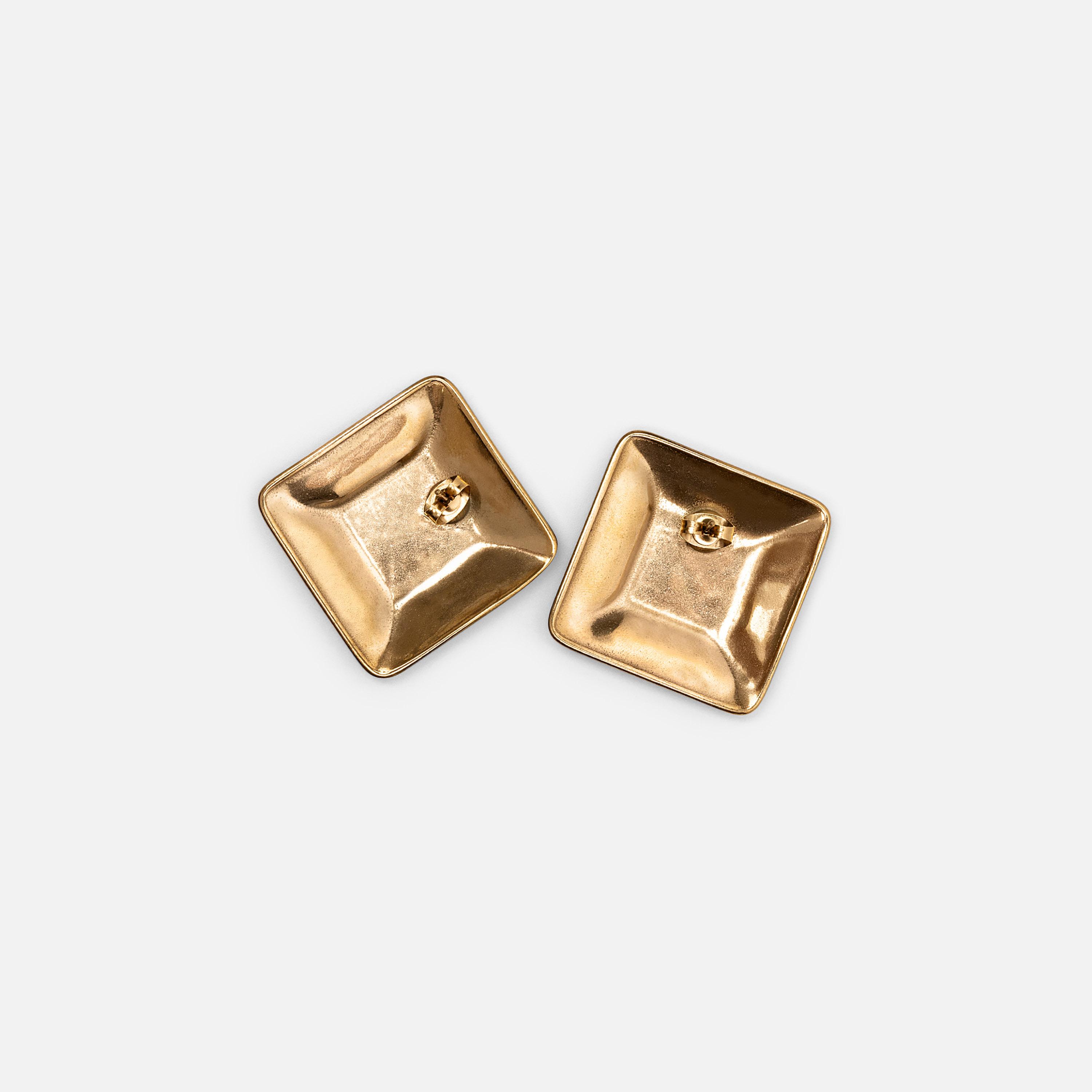 أقراط ليتشي ذهبية صغيرة للنساء من الستانلس ستيل | ear0542-women-watchesandjewellery-jewellery-earrings-image-3
