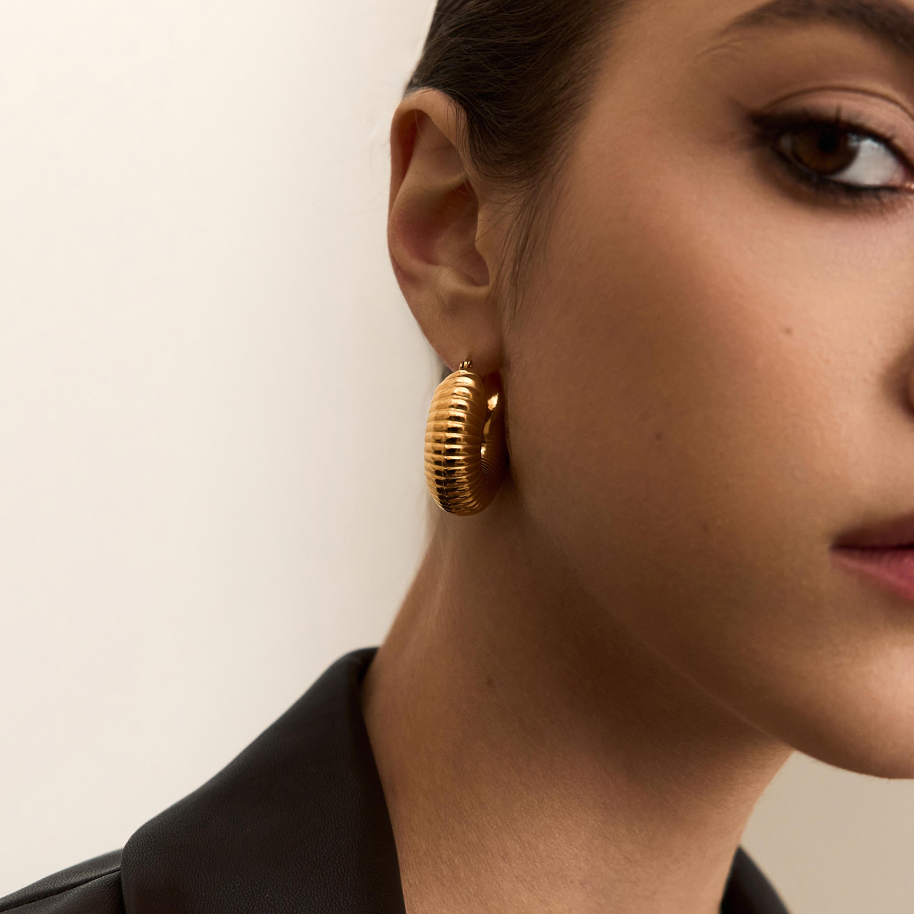 أقراط ليتشي ذهبية حلقية للنساء من الستانلس ستيل | ear0555-women-watchesandjewellery-jewellery-earrings-image-3