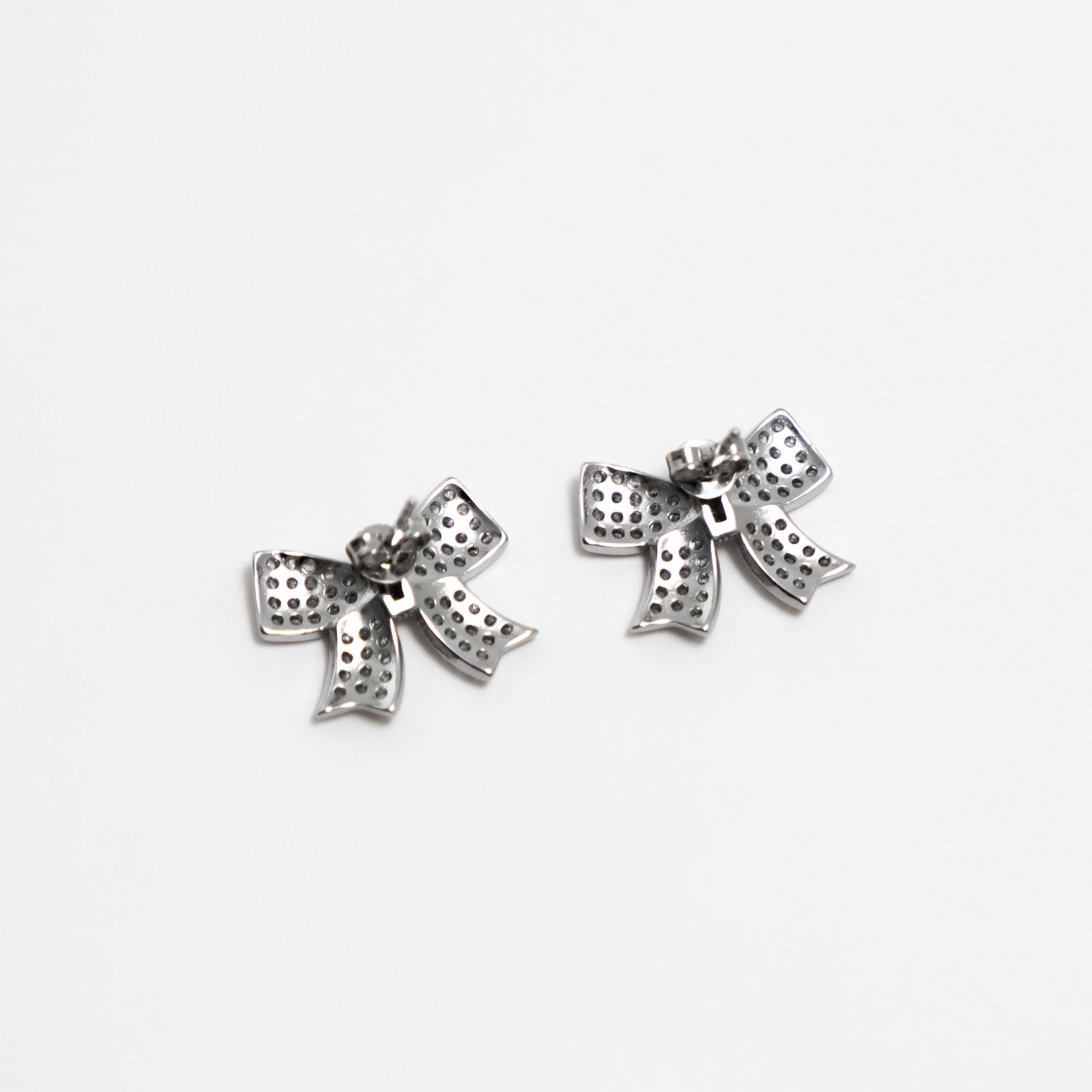 أقراط ليتشي فضية صغيرة للنساء من سبيكة النحاس | ear0563-women-watchesandjewellery-jewellery-earrings-image-3