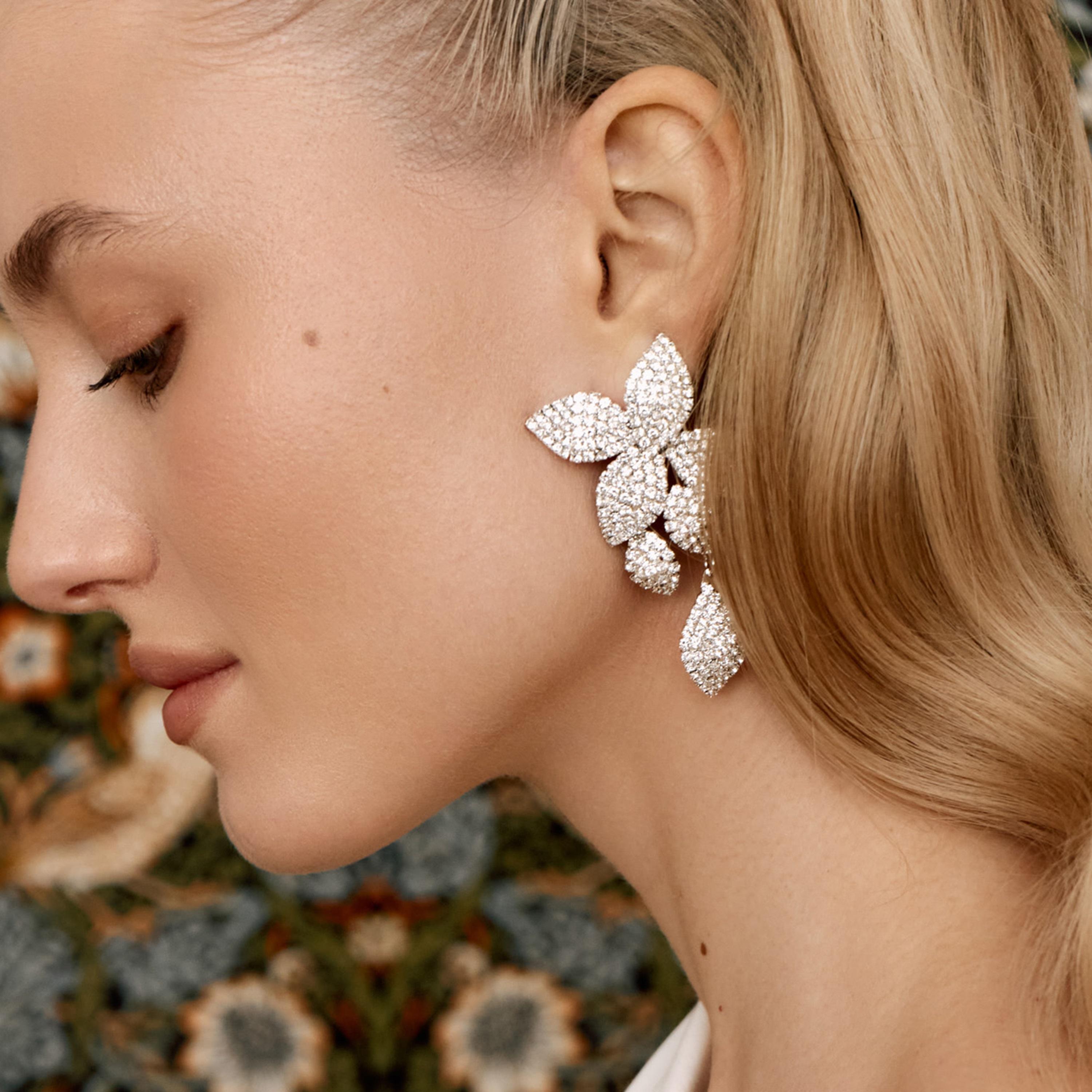 أقراط ليتشي فضية متدلية للنساء من سبيكة النحاس | ear0601-women-watchesandjewellery-jewellery-earrings-image-1