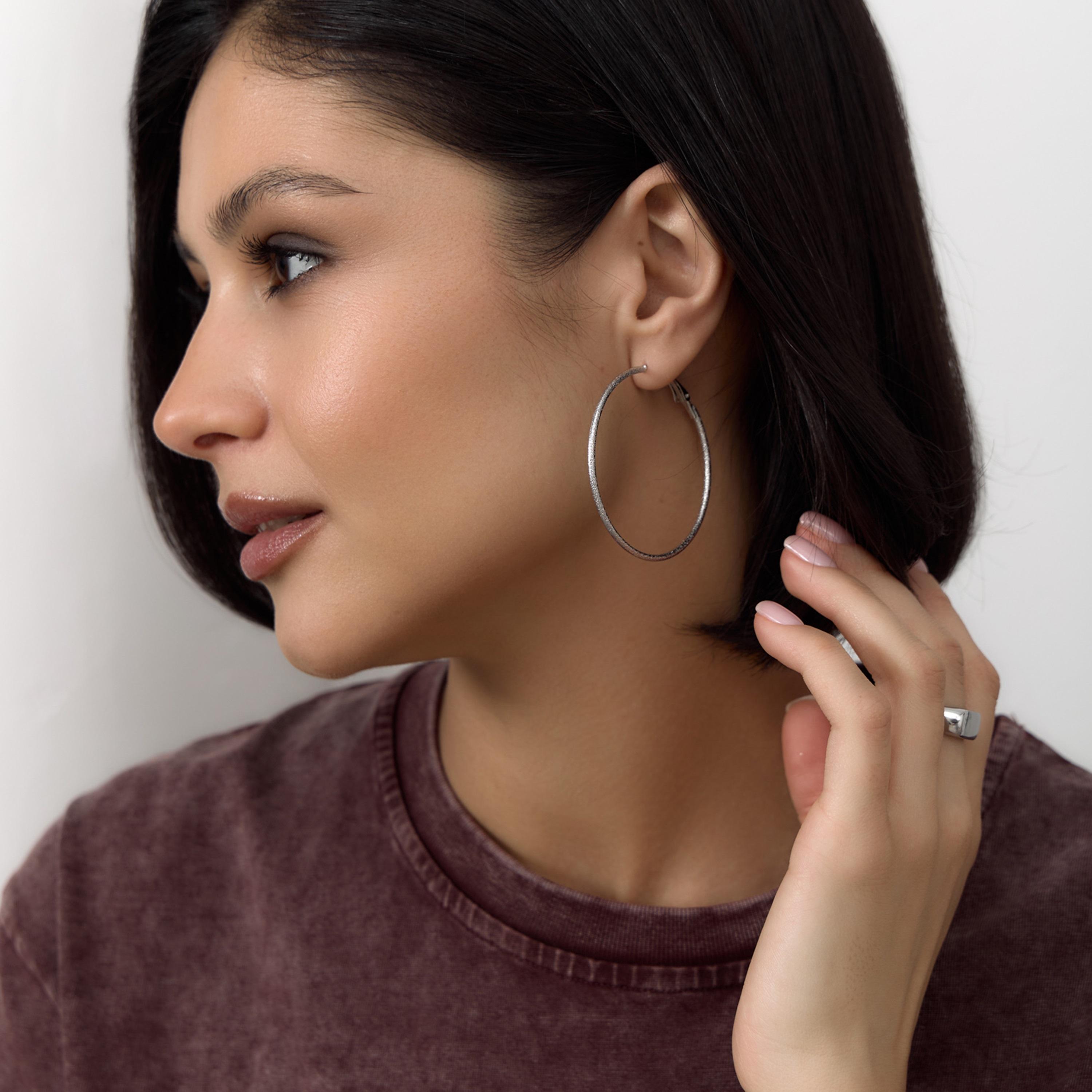 أقراط ليتشي فضية حلقية للنساء من سبيكة النحاس | ear0618-women-watchesandjewellery-jewellery-earrings-image-1