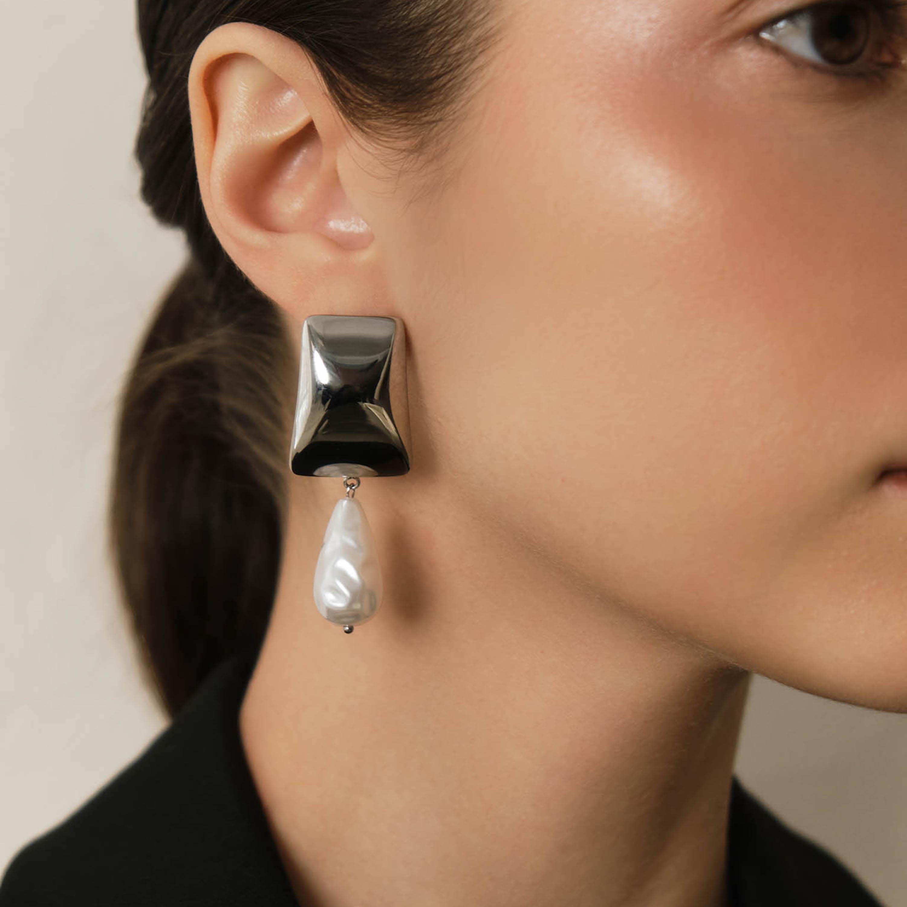 أقراط ليتشي فضية متدلية للنساء من الستيل | ear0633-women-watchesandjewellery-jewellery-earrings-image-1