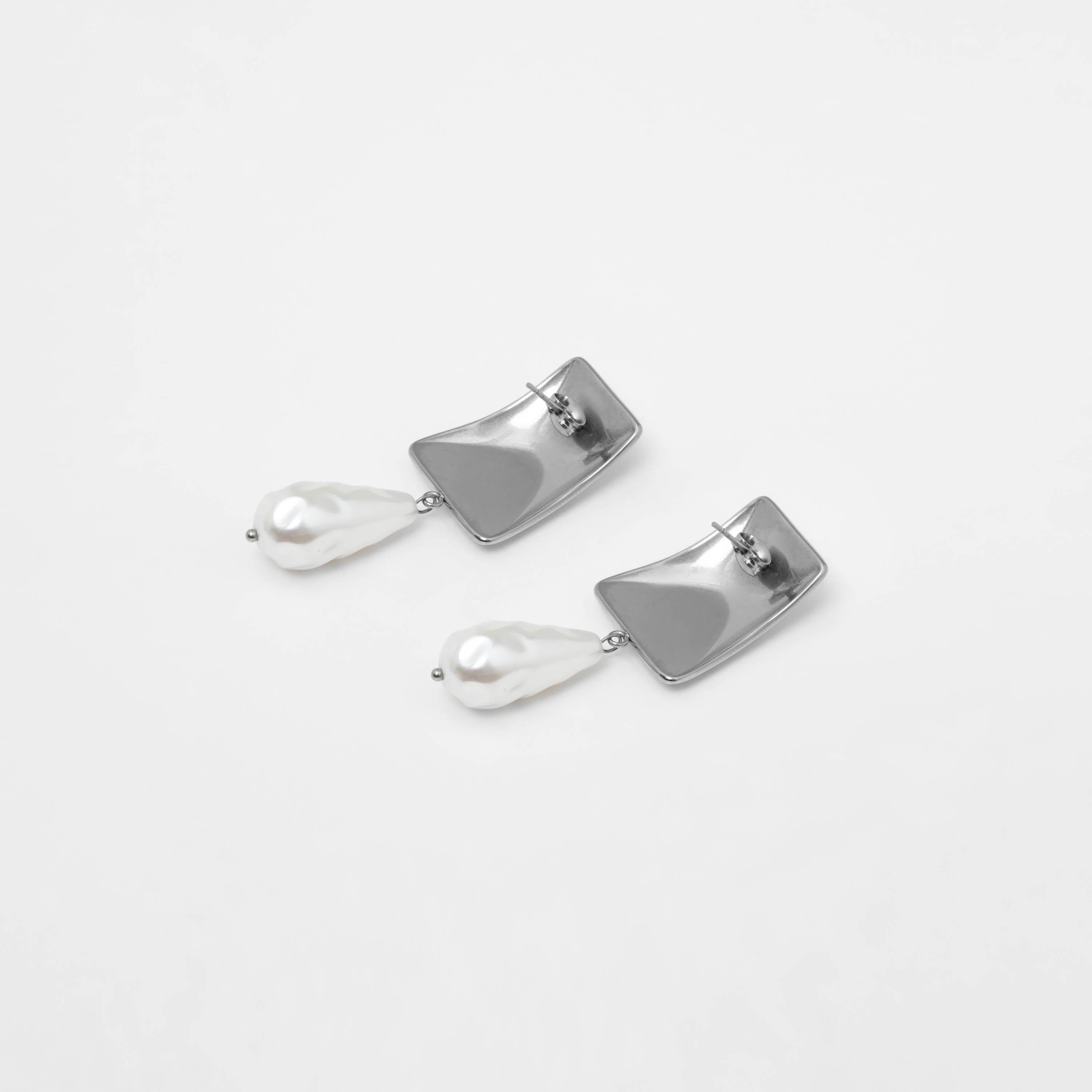 أقراط ليتشي فضية متدلية للنساء من الستيل | ear0633-women-watchesandjewellery-jewellery-earrings-image-3