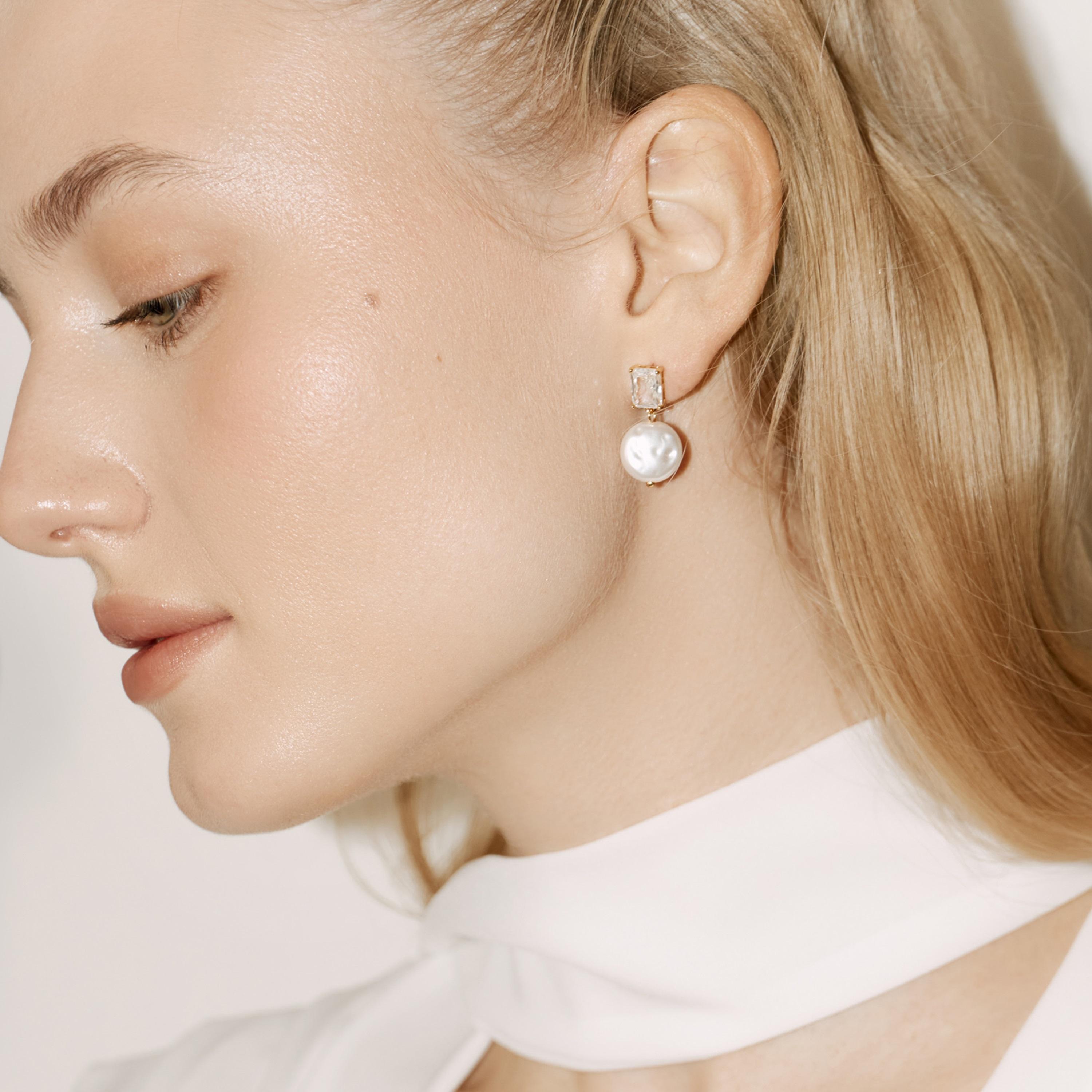 أقراط ليتشي ذهبية صغيرة للنساء من النحاس | ear0655-women-watchesandjewellery-jewellery-earrings-image-1
