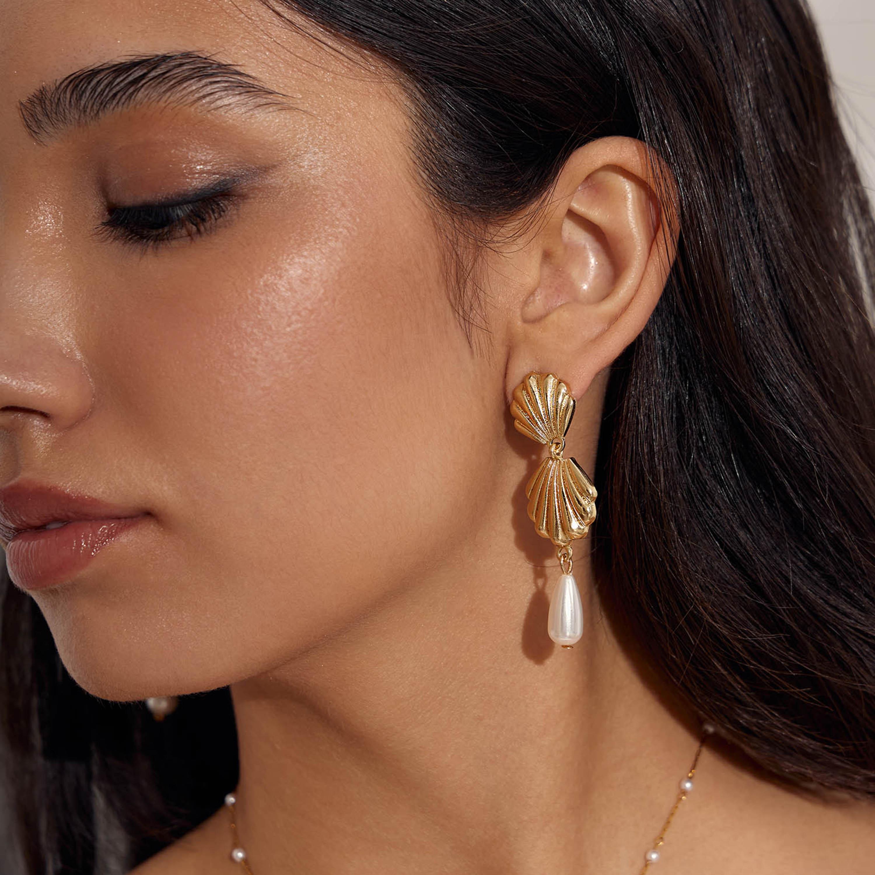 أقراط ليتشي ذهبية متدلية للنساء من الستيل | ear0665-women-watchesandjewellery-jewellery-earrings-image-1