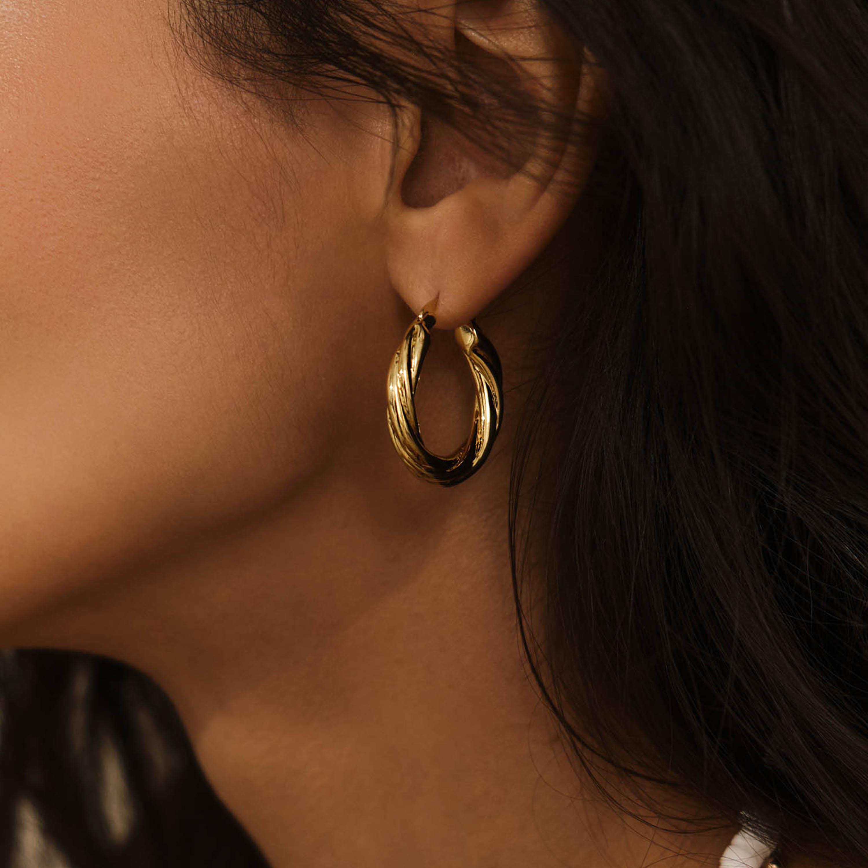 أقراط ليتشي ذهبية حلقية للنساء من سبيكة النحاس | ear0669-women-watchesandjewellery-jewellery-earrings-image-1
