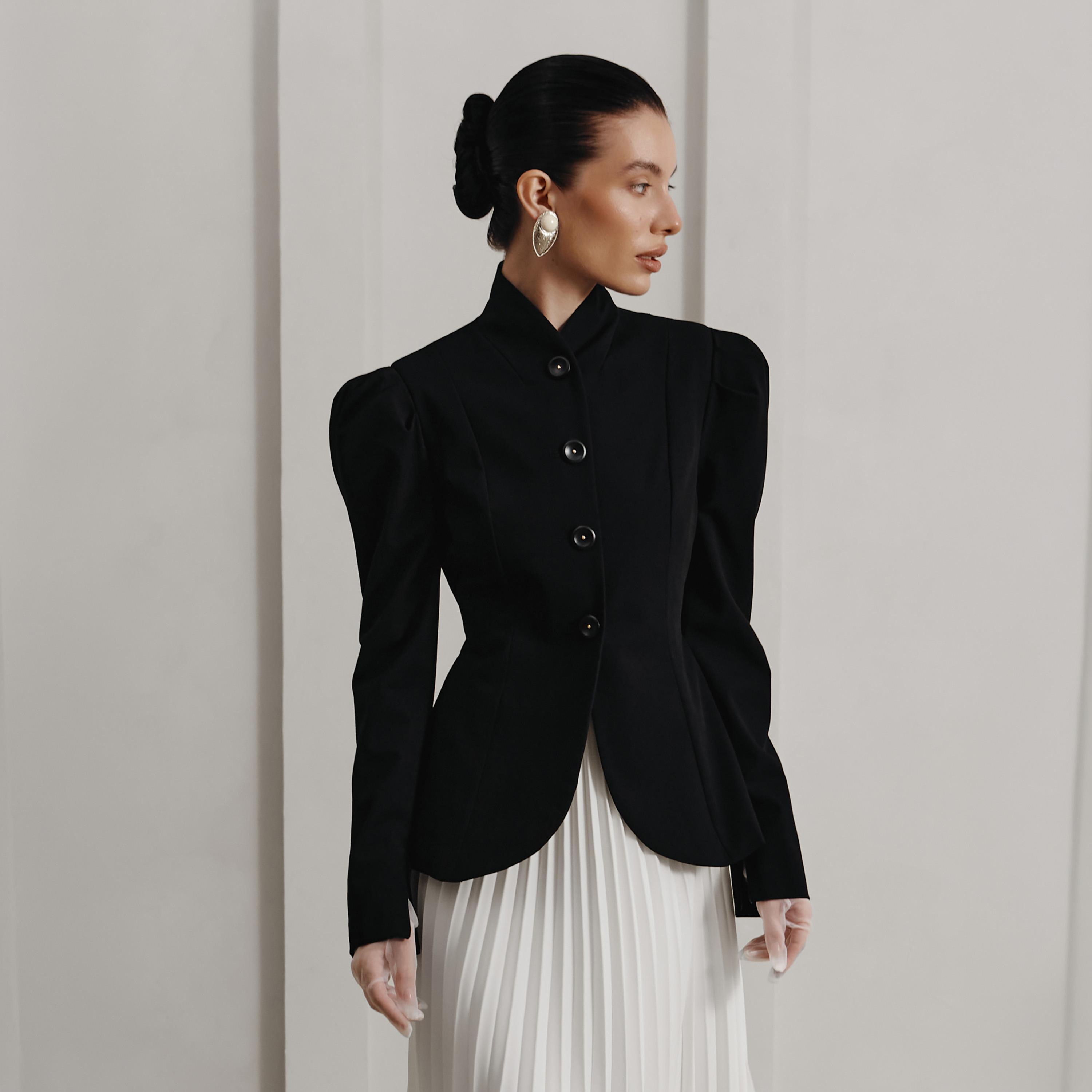 بليزر ستان بصف أزرار واحد وبياقة واقفة للنساء من ليتشي-women-clothing-coatsandjackets-blazers-image-1