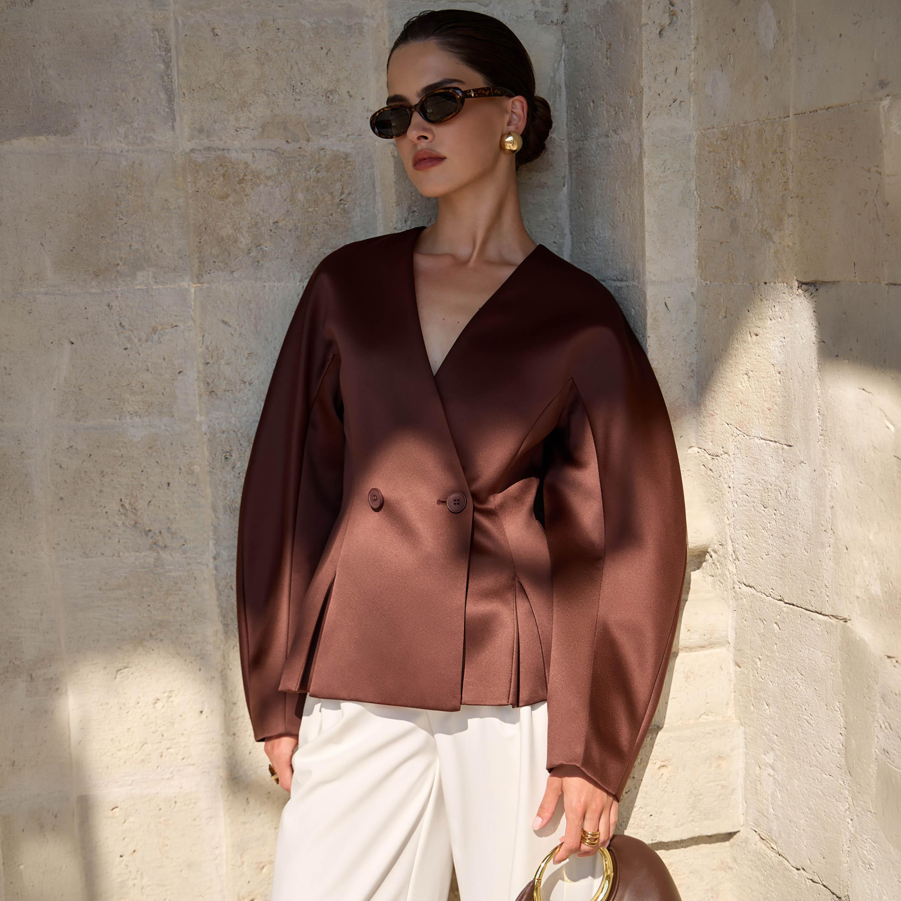 بلازر نسائي بأكمام فضفاضة وضخمة من ليتشي-women-clothing-coatsandjackets-blazers-image-4