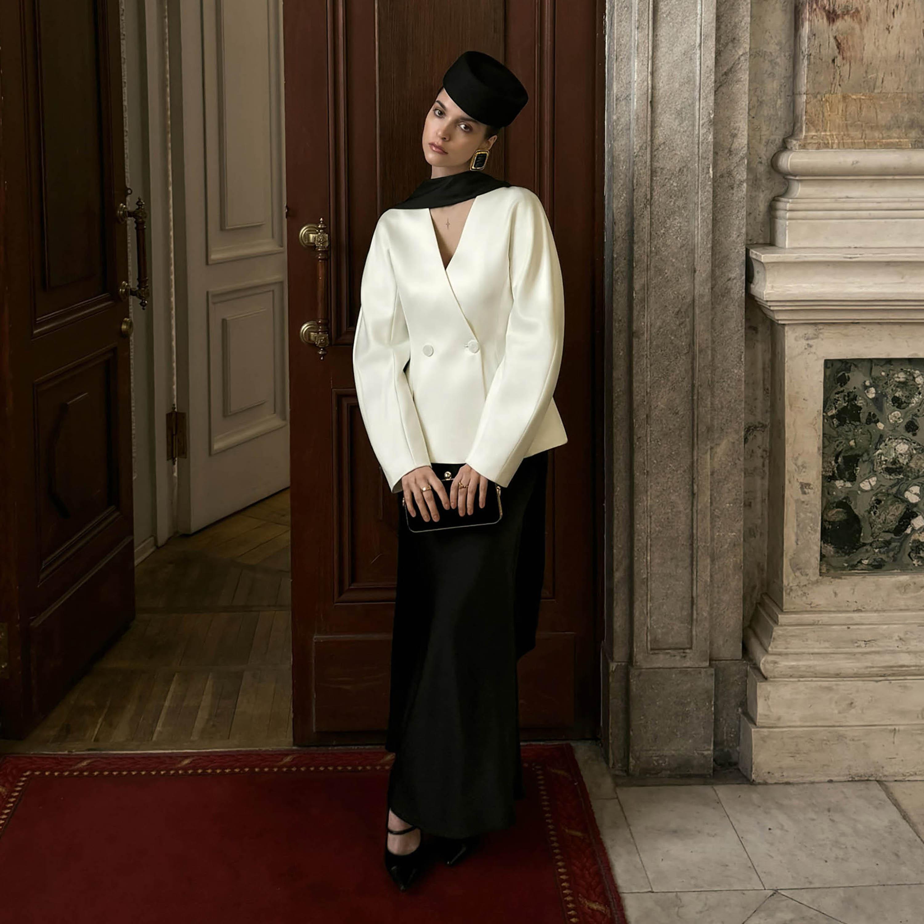 بلازر نسائي بأكمام فضفاضة وضخمة من ليتشي-women-clothing-coatsandjackets-blazers-image-2