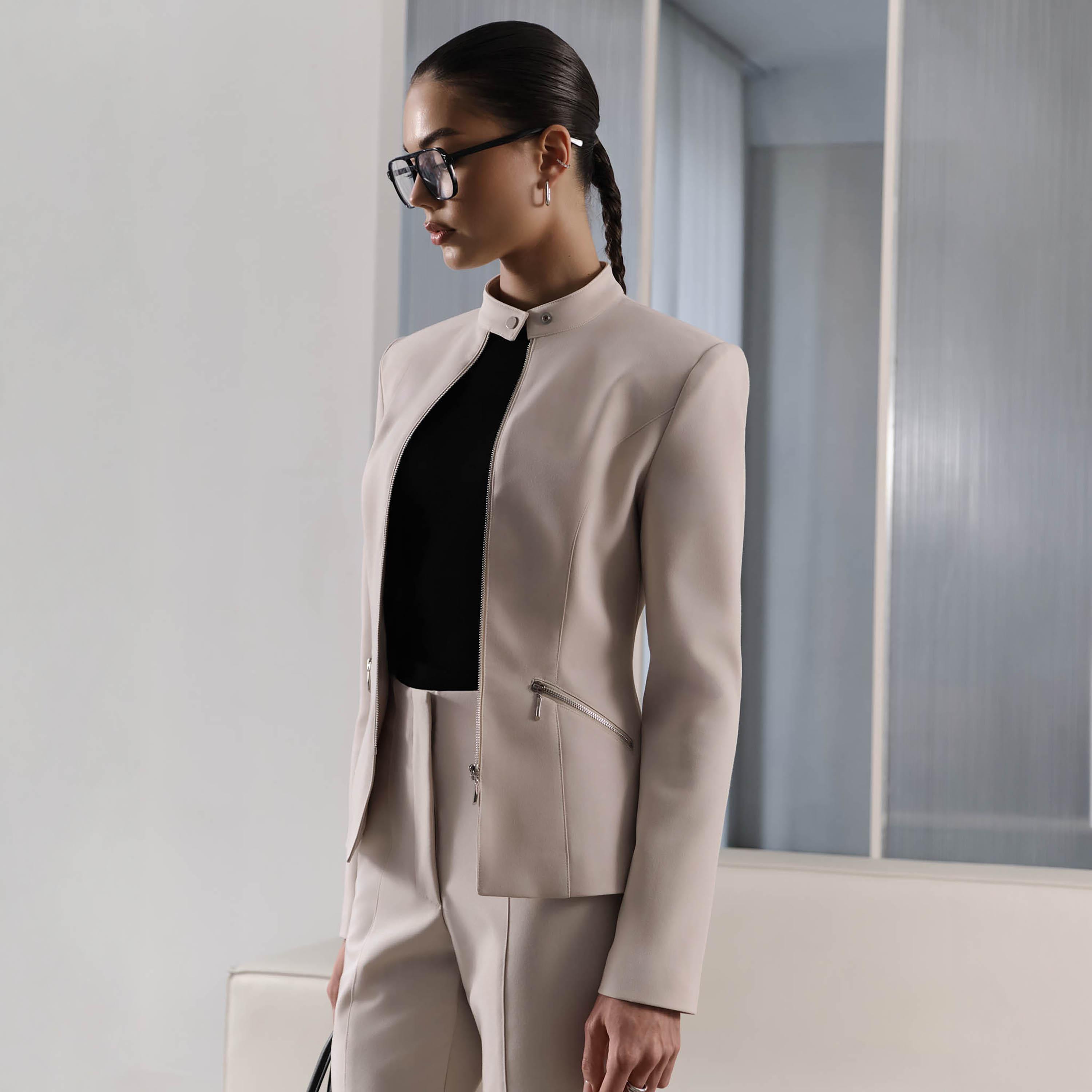 بليزر بصف أزرار واحد وبياقة عالية للنساء من ليتشي-women-clothing-coatsandjackets-blazers-image-1