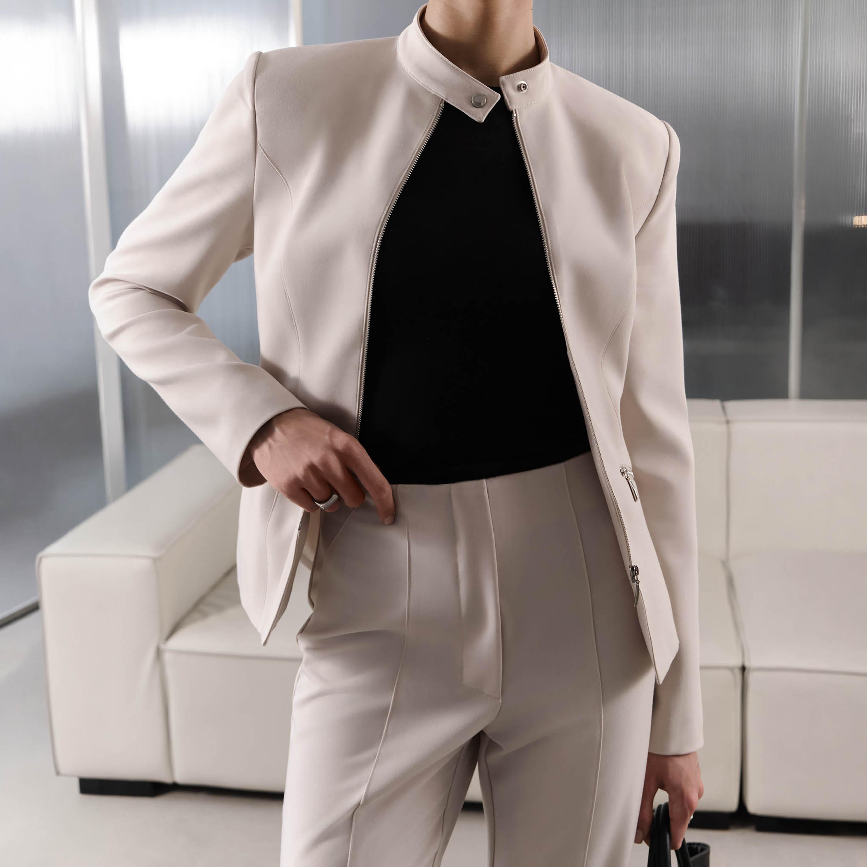 بليزر بصف أزرار واحد وبياقة عالية للنساء من ليتشي-women-clothing-coatsandjackets-blazers-image-4