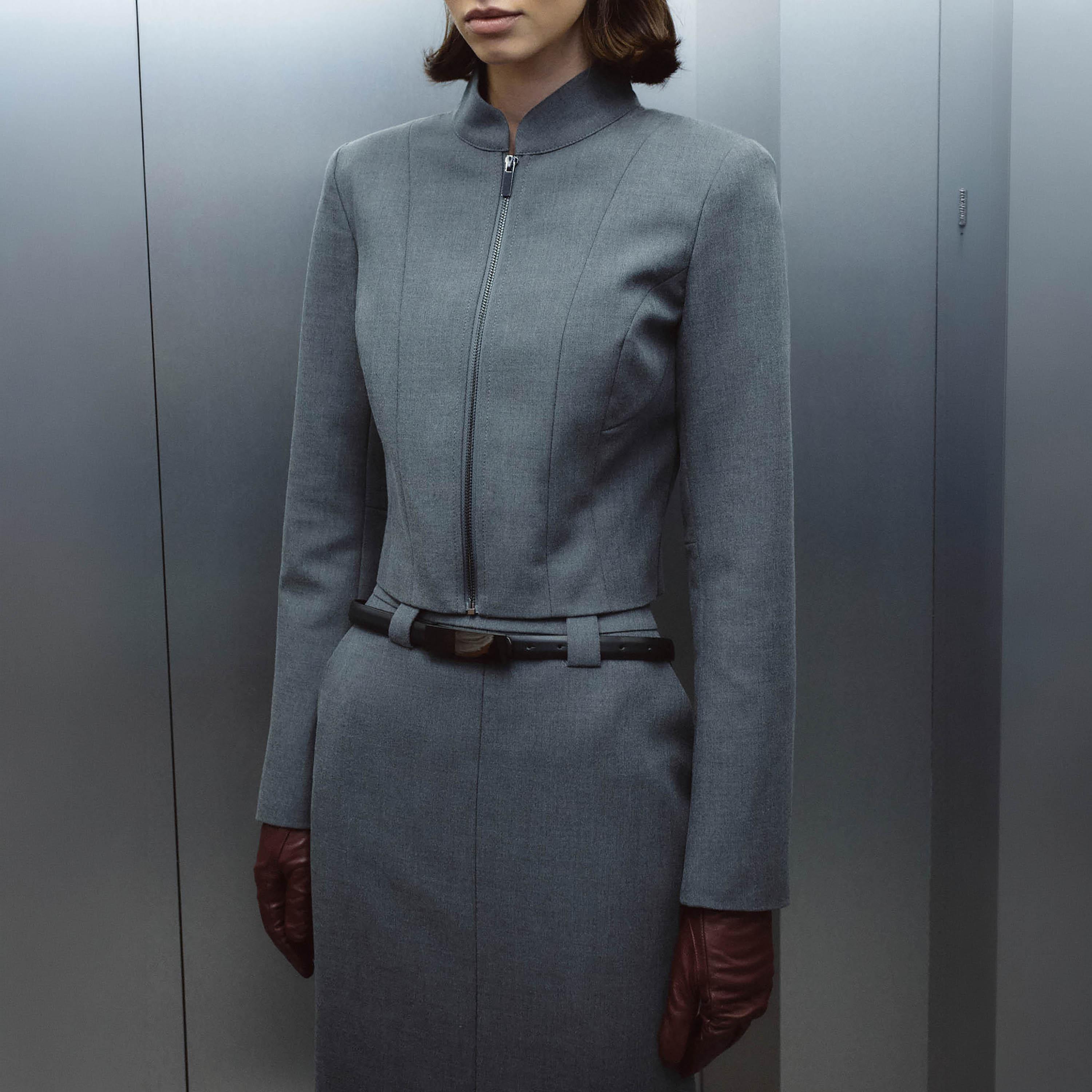جاكيت حريمي رمادي بياقة قائمة من ليتشي-women-winterwear-coatsandjackets-jackets-image-1