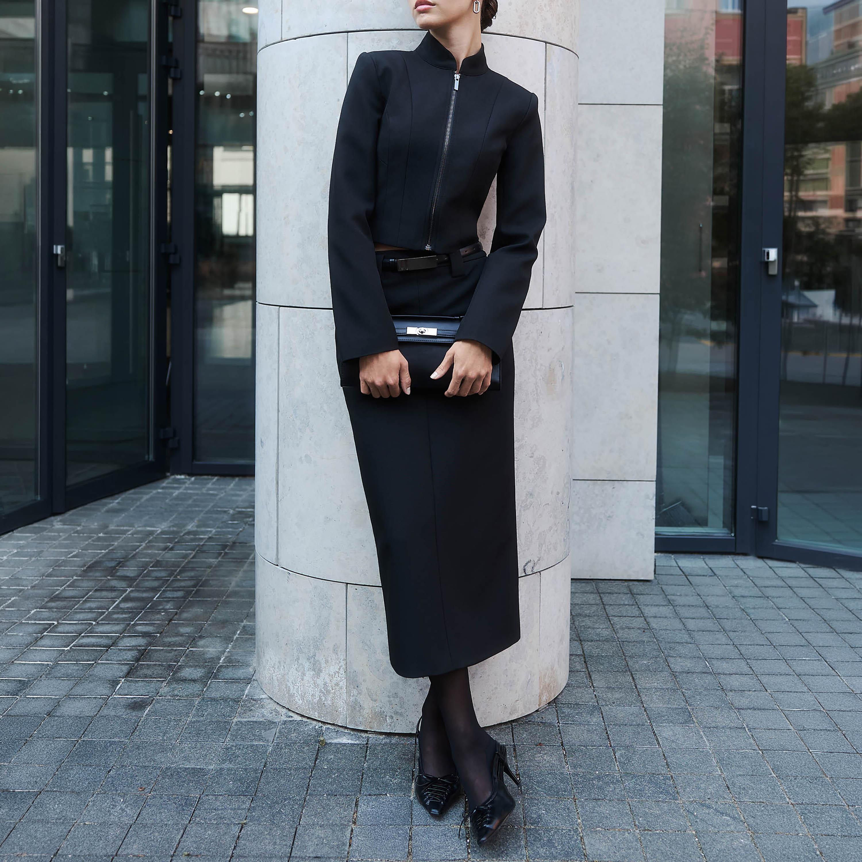 جاكيت نسائي بياقة عالية باللون الأسود من ليتشي-women-winterwear-coatsandjackets-jackets-image-3