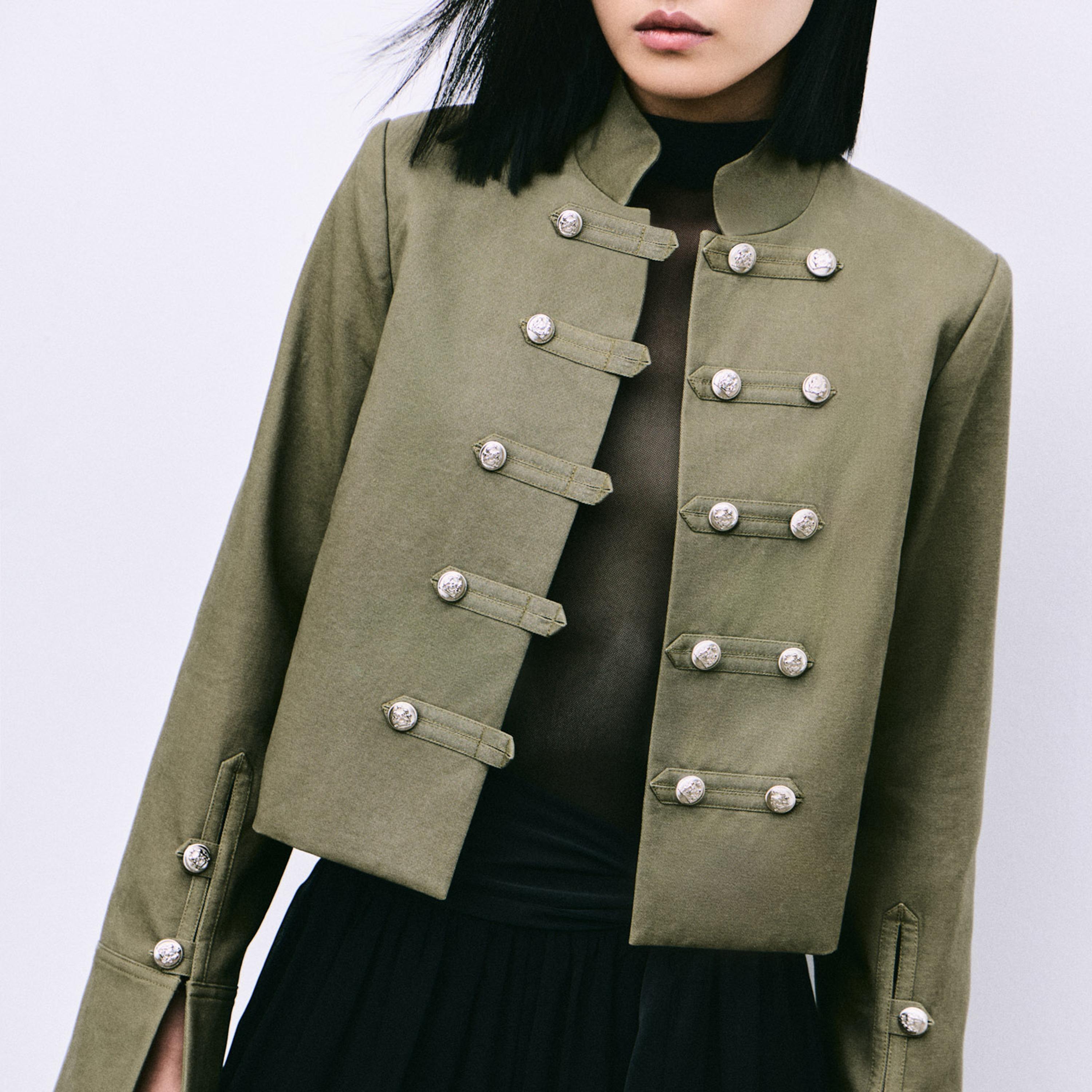 جاكيت قطن نسائي بياقة ماندارين باللون الأخضر من ليتشي-women-winterwear-coatsandjackets-jackets-image-3