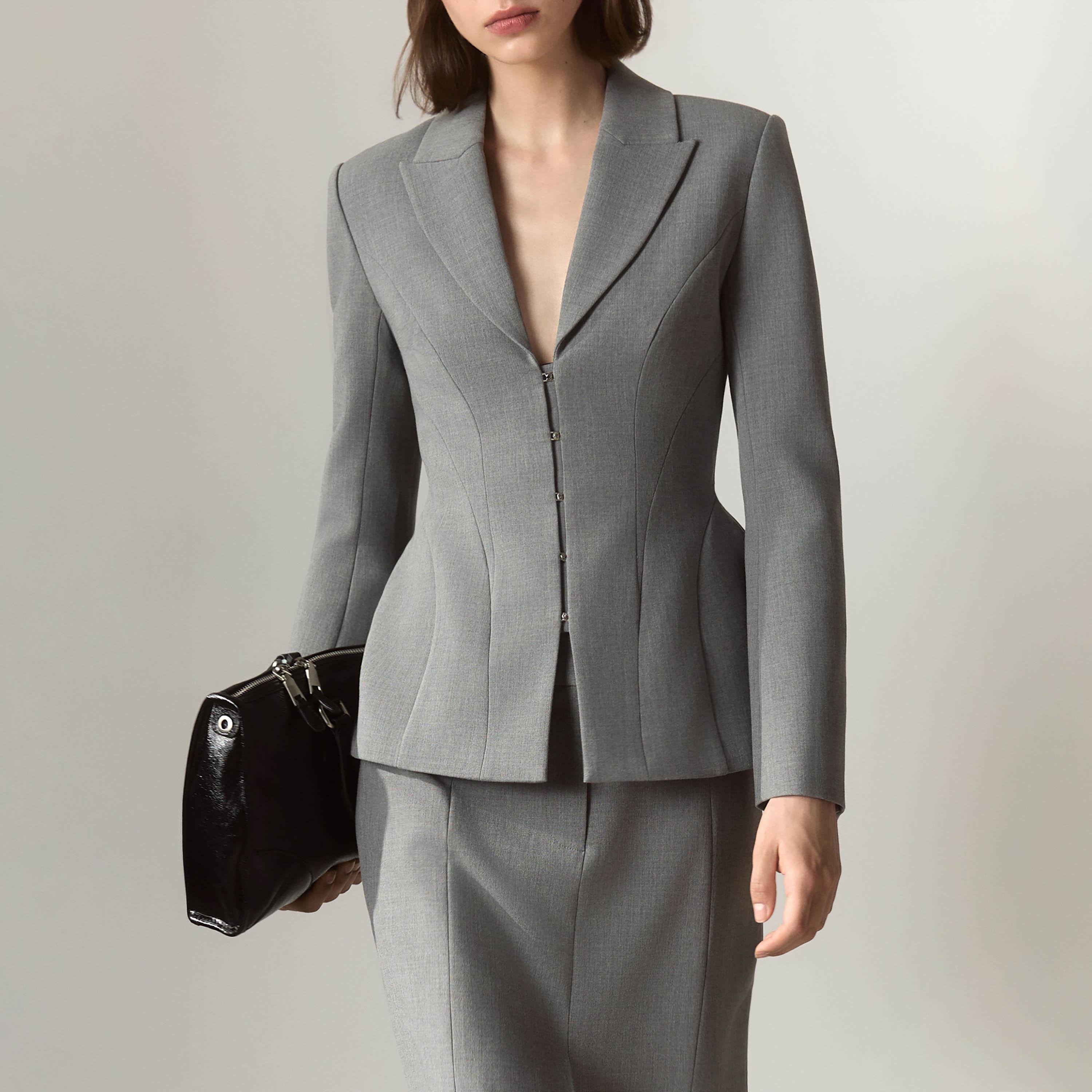 بلازر حريمي رمادي بياقة مطوية من ليتشي-women-clothing-coatsandjackets-blazers-image-1