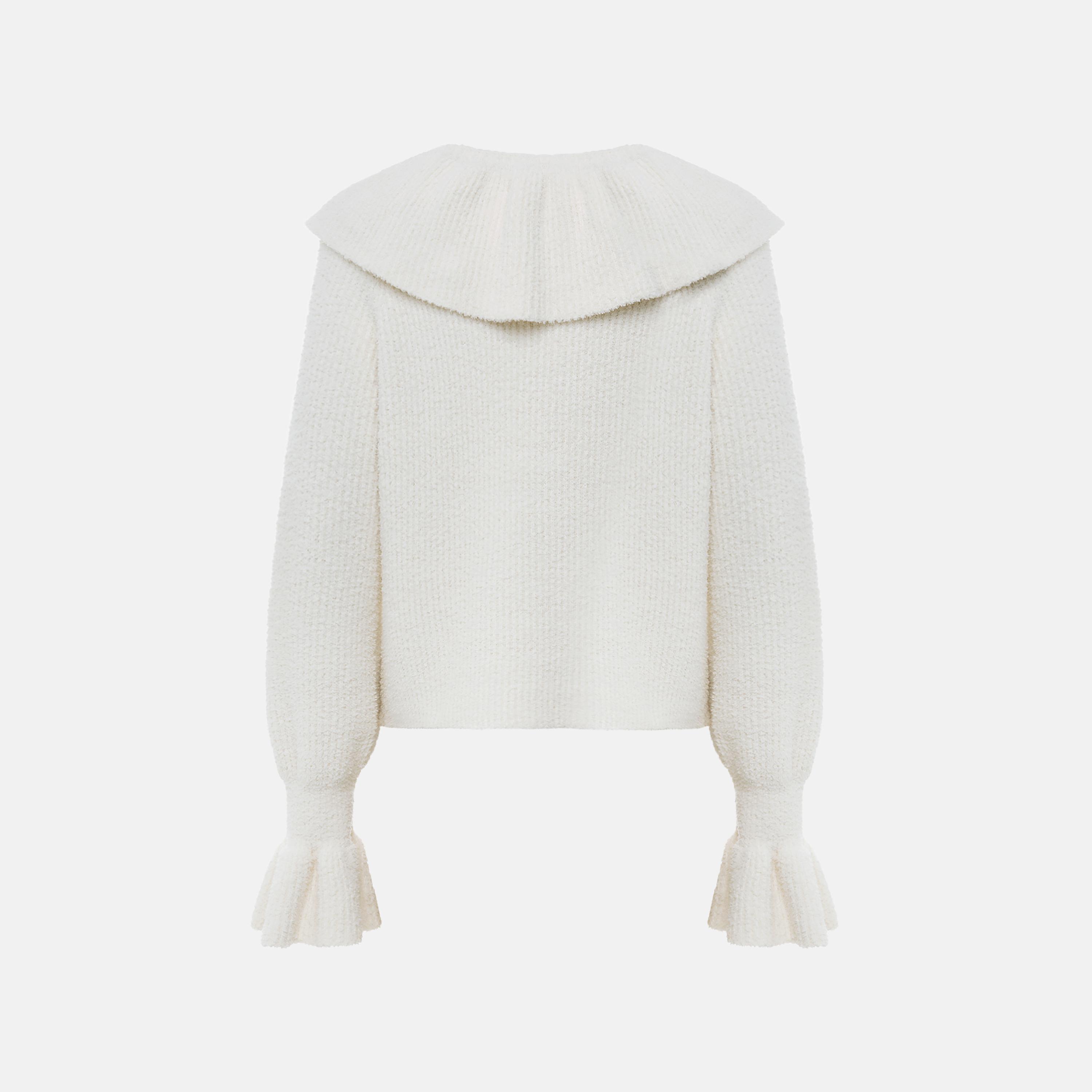 سويتر حريمي بملمس بارز وأكمام بيشوب باللون الكريمه من ليتشي-women-winterwear-cardigansandjumpers-jumpers-image-6