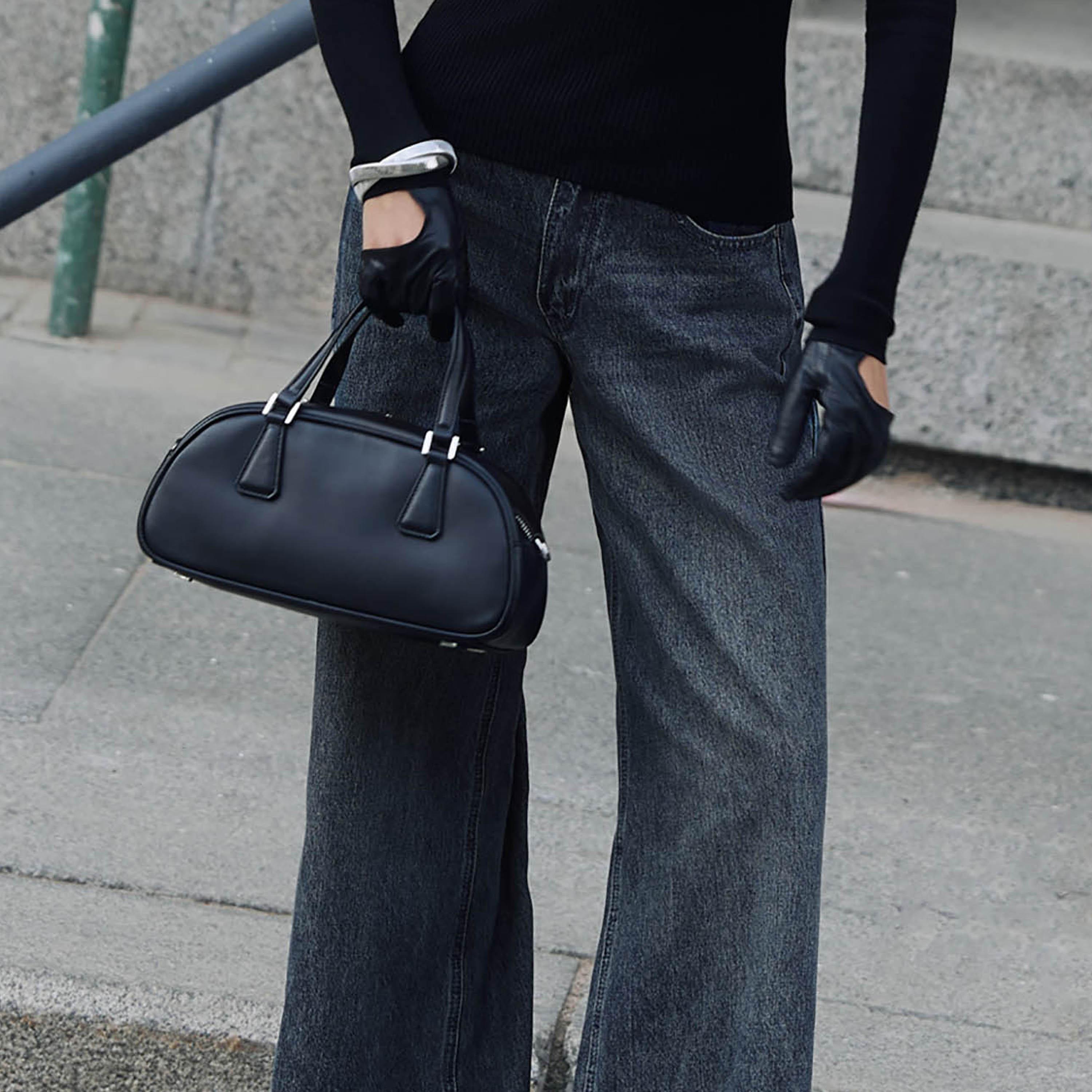 بنطال جينز نسائي كلوش (فليرد) بغسيل خفيف من ليتشي-women-clothing-bottoms-jeans-image-3