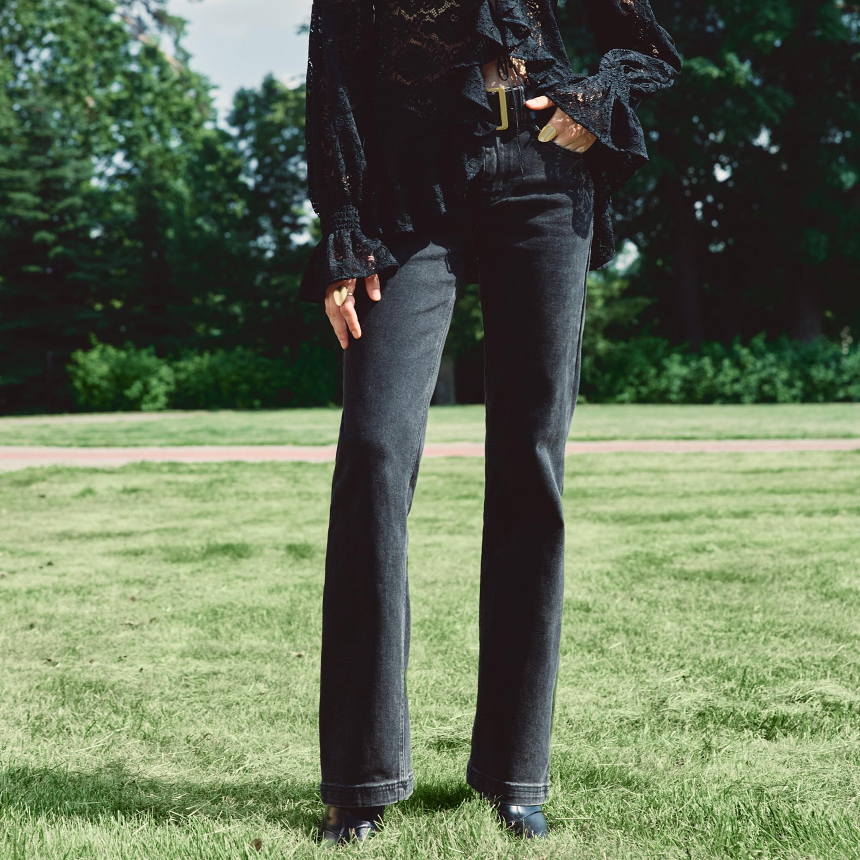 بنطلون جينز أسود للنساء من ليتشي-women-clothing-bottoms-jeans-image-1