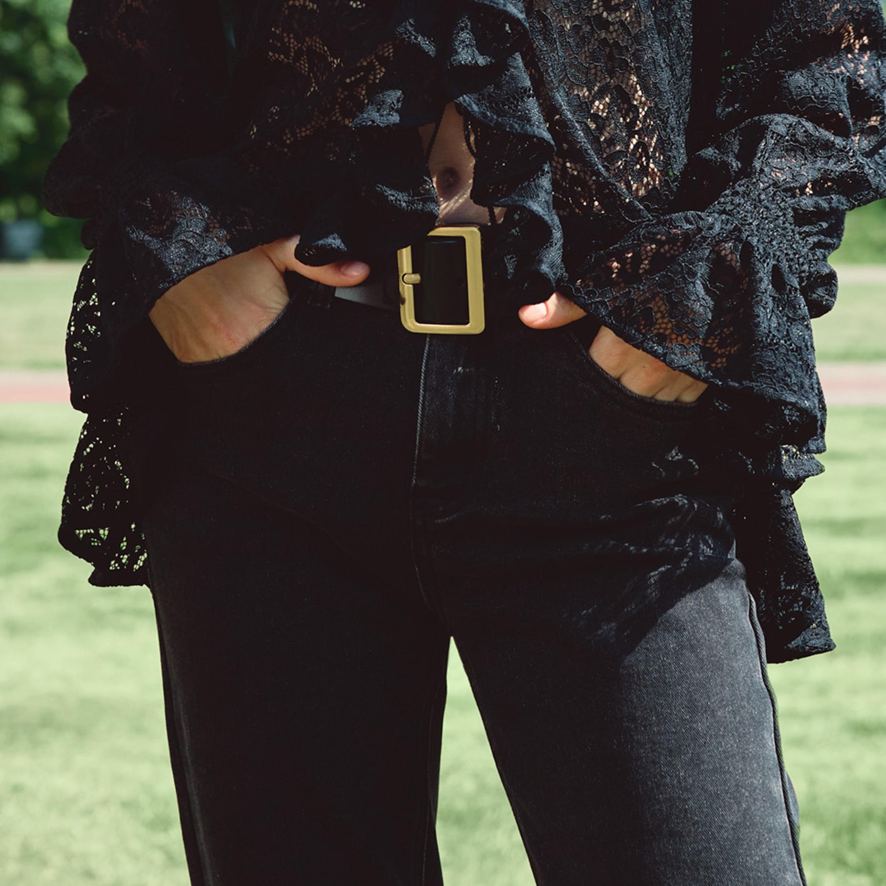 بنطلون جينز أسود للنساء من ليتشي-women-clothing-bottoms-jeans-image-4
