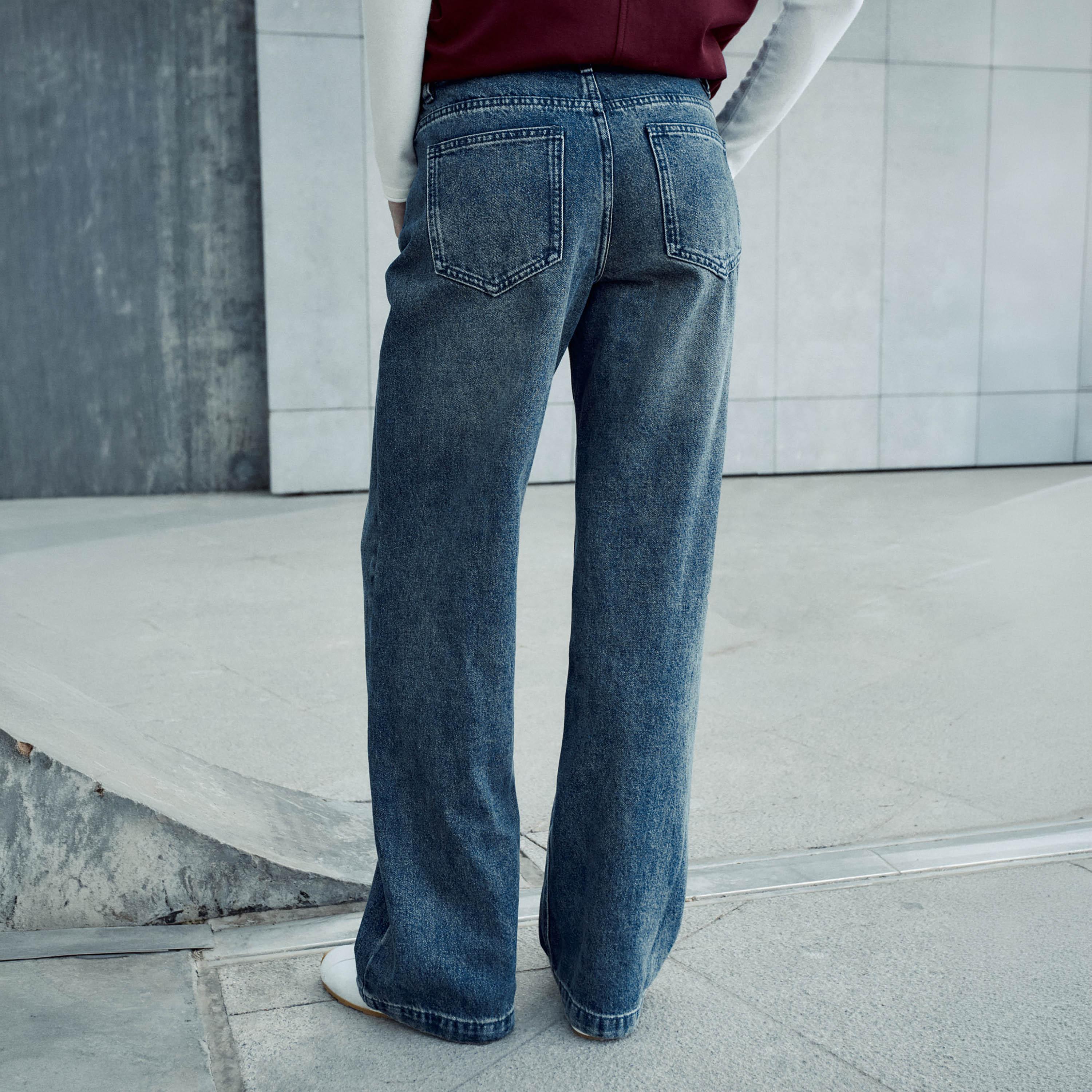 بنطال جينز نسائي بقصة مستقيمة باللون الأزرق من ليتشي-women-clothing-bottoms-jeans-image-4
