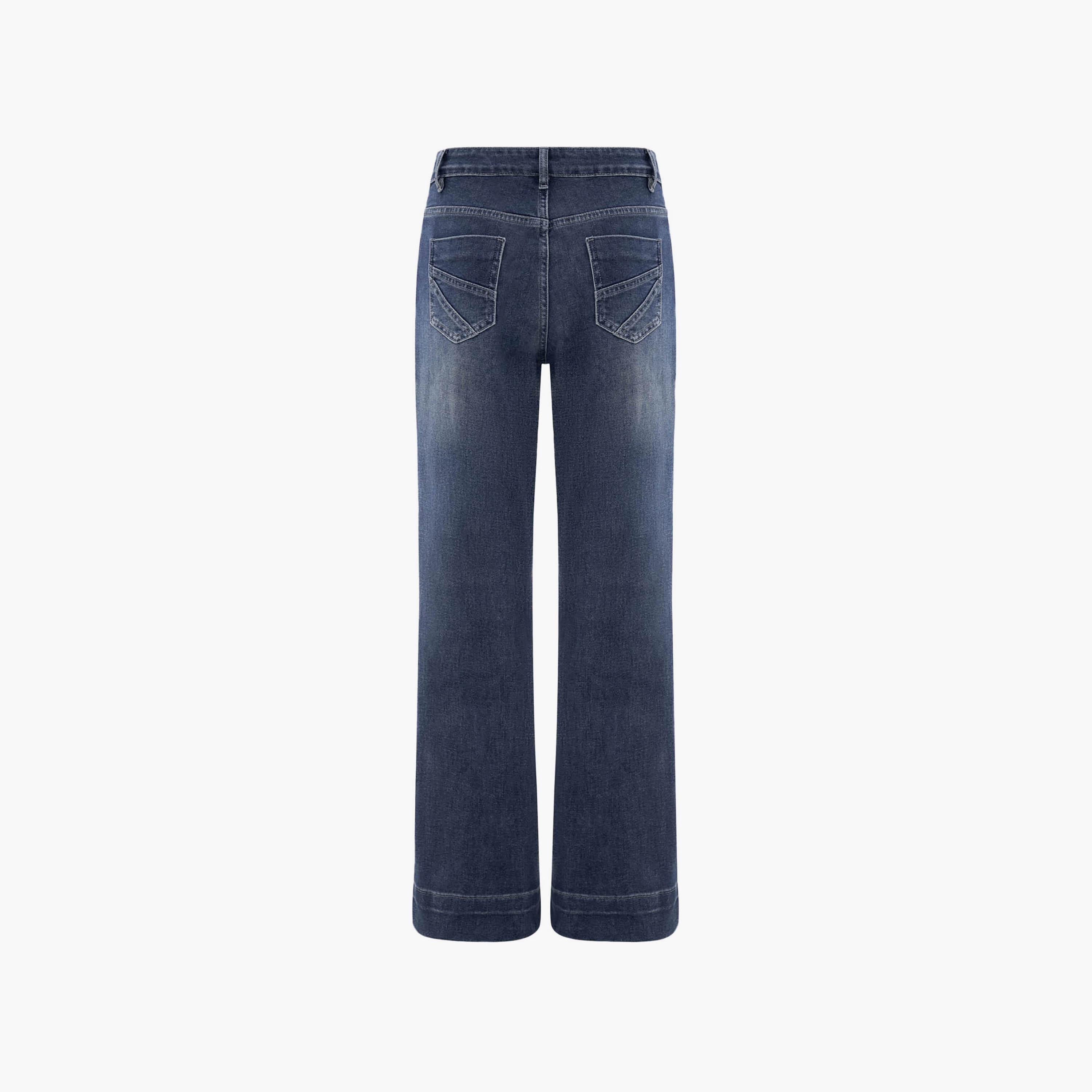 بنطال جينز نسائي بقصة بوت كات (شارلستون) بغسيل خفيف باللون الأزرق من ليتشي-women-clothing-bottoms-jeans-image-5