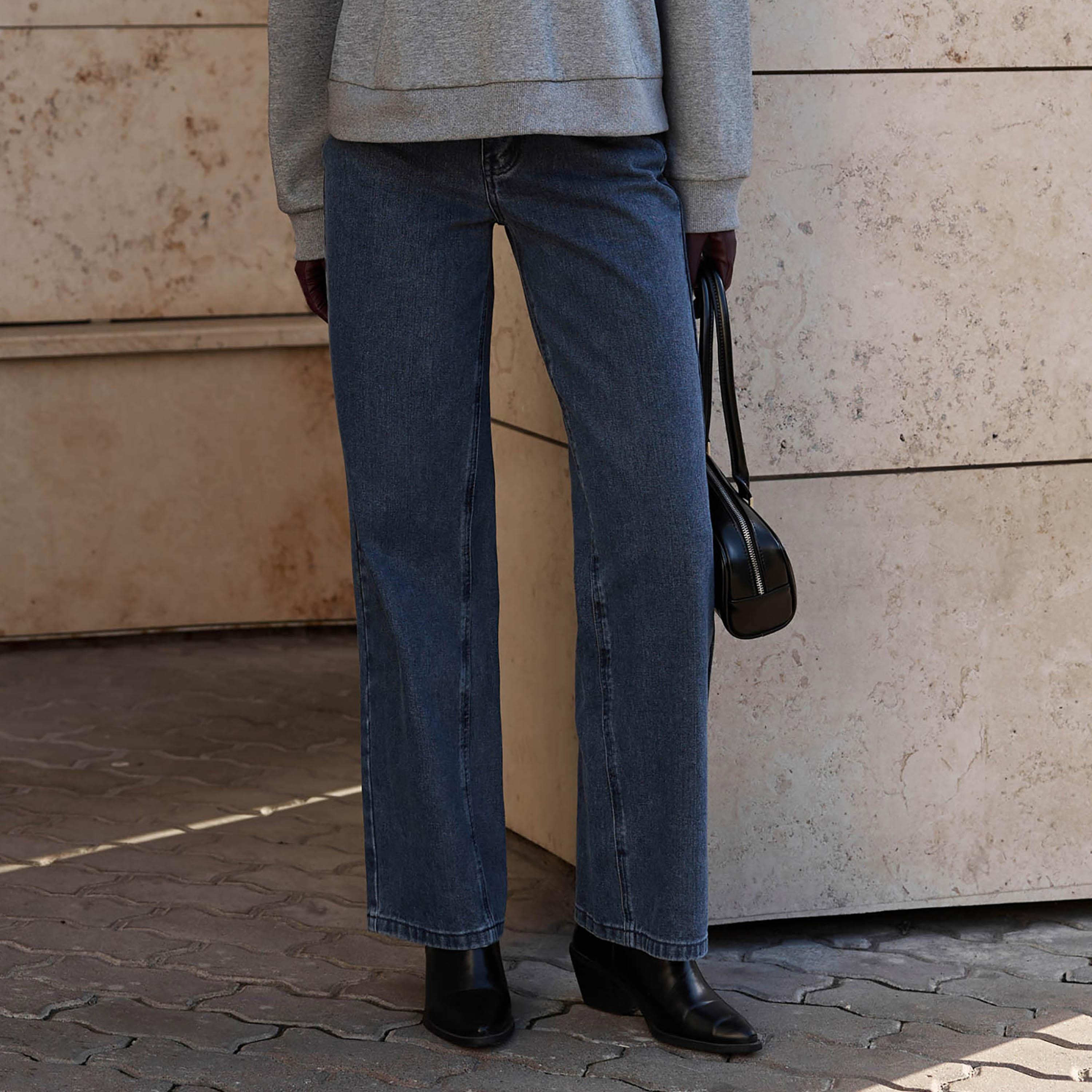 بنطال جينز نسائي بقصة مستقيمة باللون الأزرق من ليتشي-women-clothing-bottoms-jeans-image-1