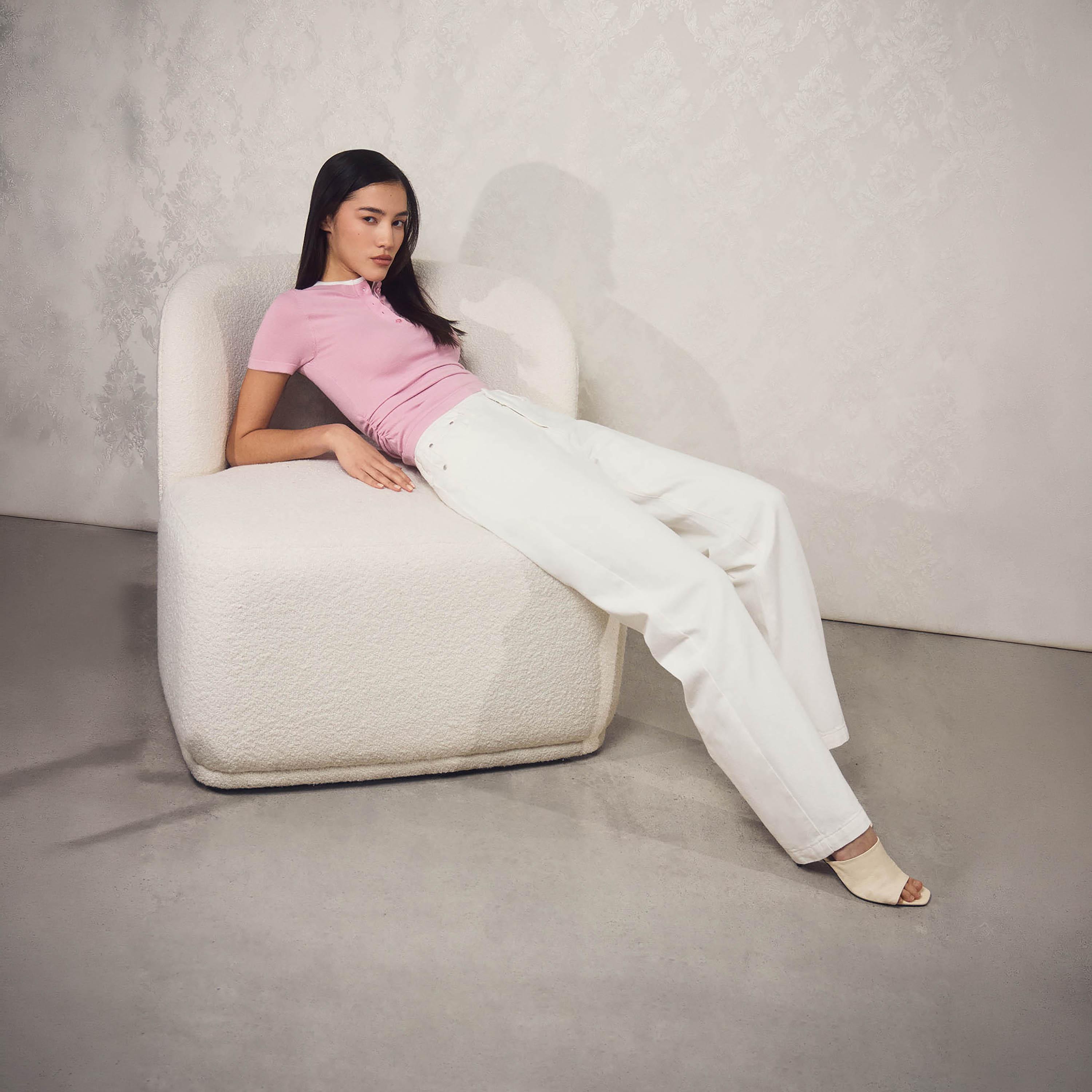 بنطال جينز نسائي بقصة مستقيمة باللون الأبيض من ليتشي-women-clothing-bottoms-jeans-image-2