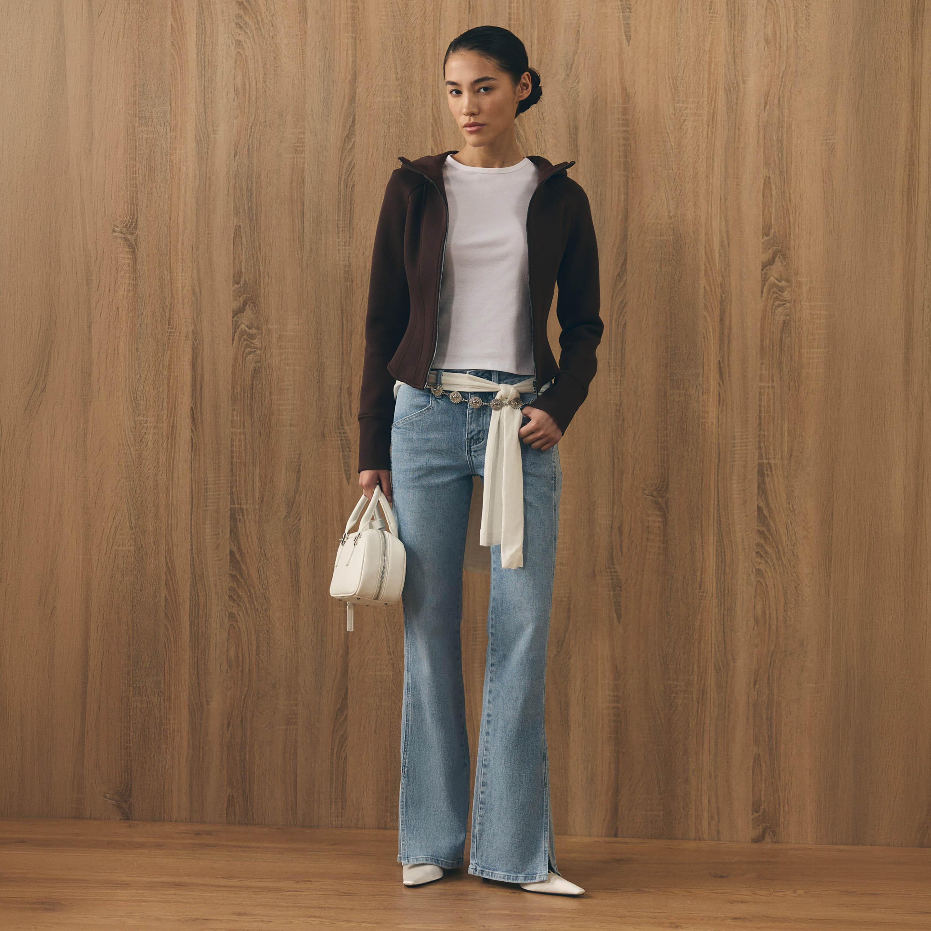 بنطال جينز نسائي بقصة بوت كات (شارلستون) باللون الأزرق من ليتشي-women-clothing-bottoms-jeans-image-3
