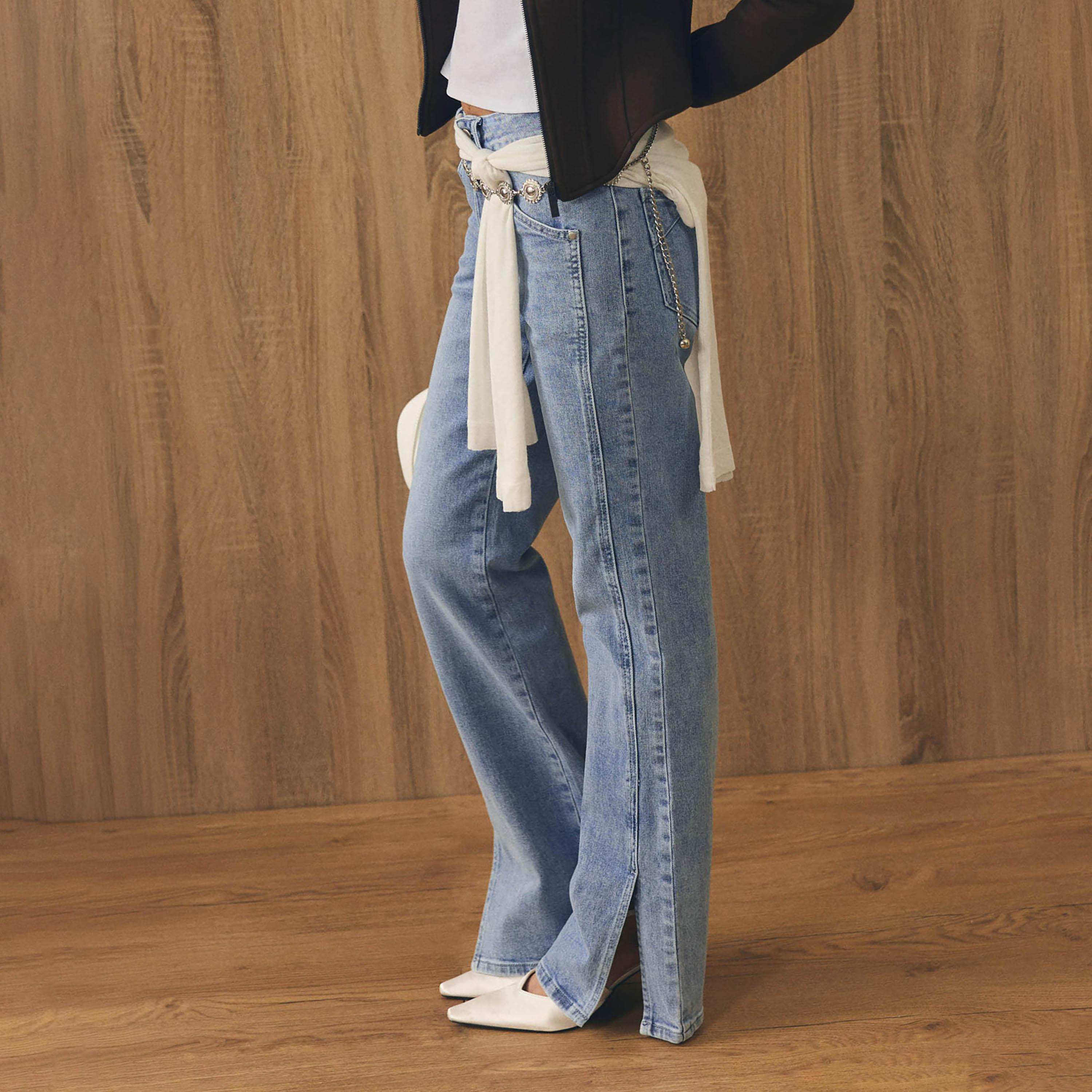 بنطال جينز نسائي بقصة بوت كات (شارلستون) باللون الأزرق من ليتشي-women-clothing-bottoms-jeans-image-4