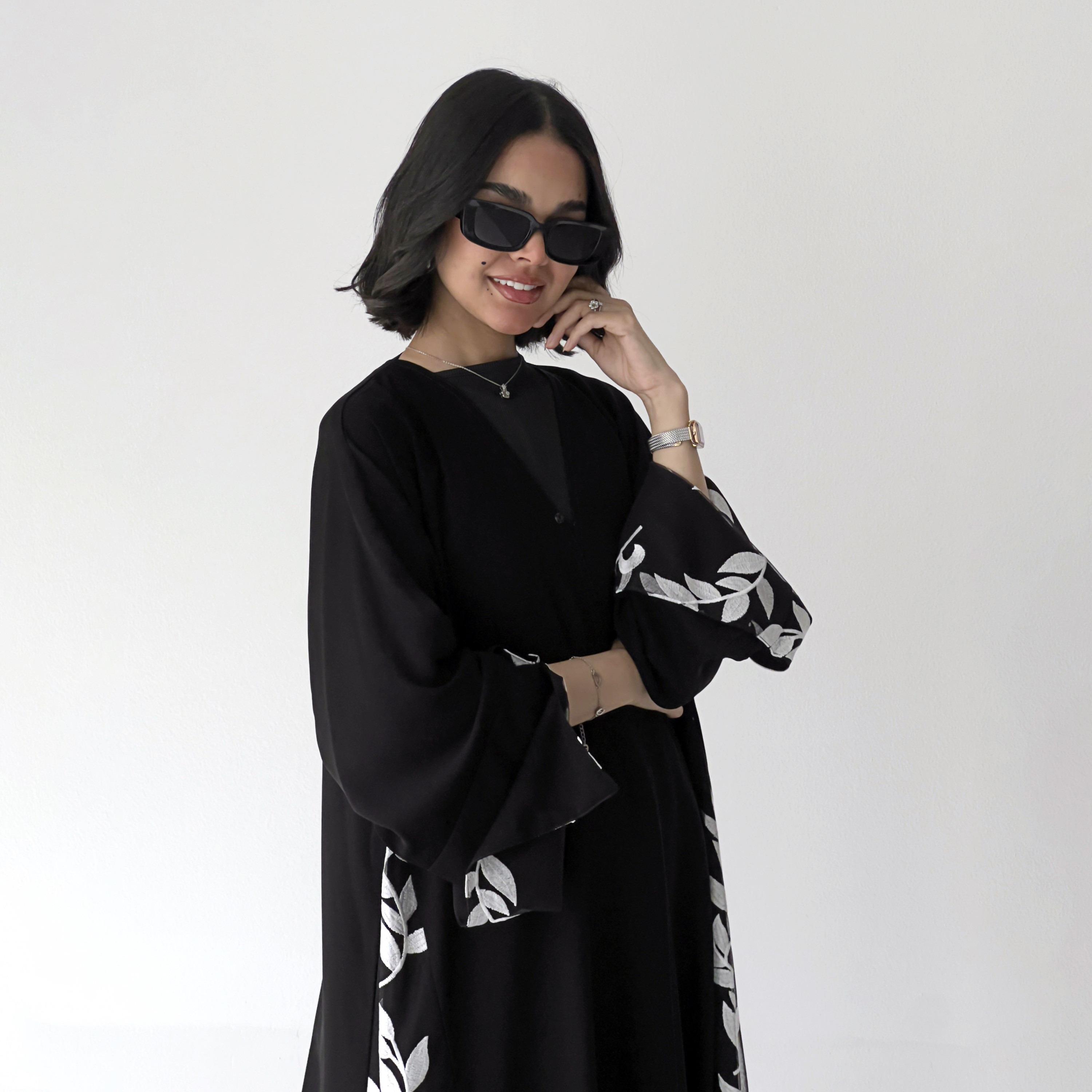 Lusin Abaya Black Slit Sleeves Leaf Embroidered Royal Crepe Women's Abaya with Hijab-women-arabicclothing-abayas-image-3