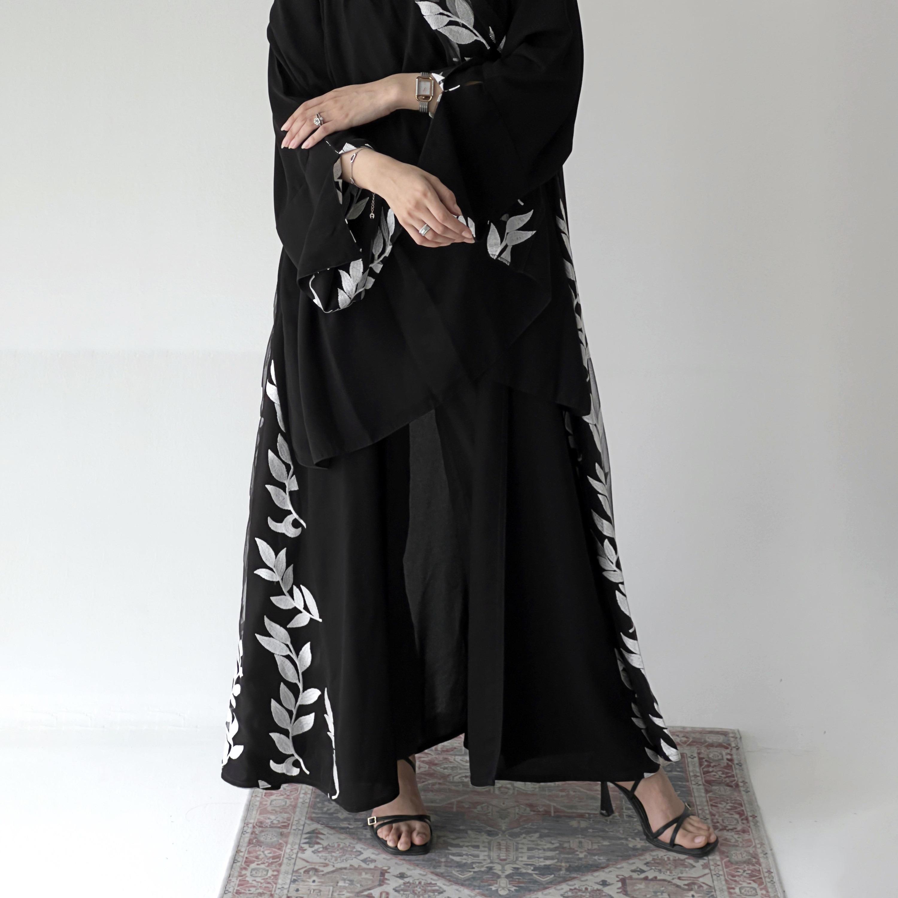 Lusin Abaya Black Slit Sleeves Leaf Embroidered Royal Crepe Women's Abaya with Hijab-women-arabicclothing-abayas-image-6