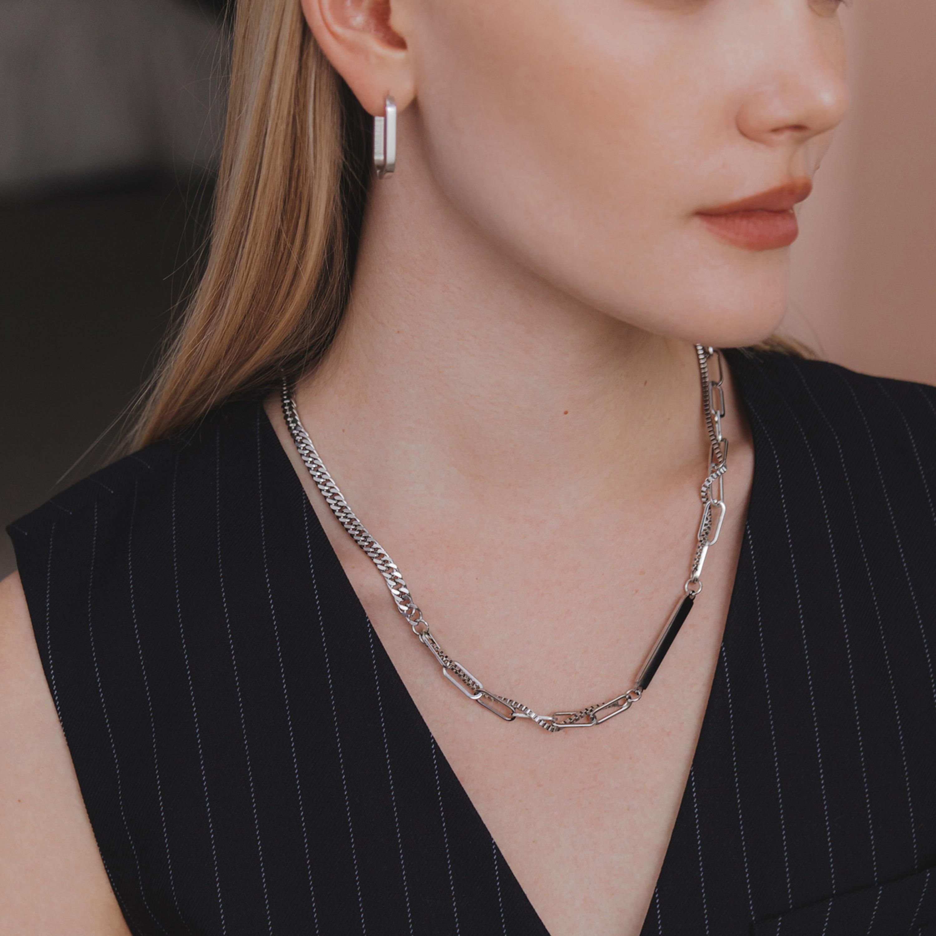عقد ليتشي فضي متعدد الطبقات للنساء من الستانلس ستيل | مقاس موحد | ncl0105-women-watchesandjewellery-jewellery-necklacesandpendants-image-1