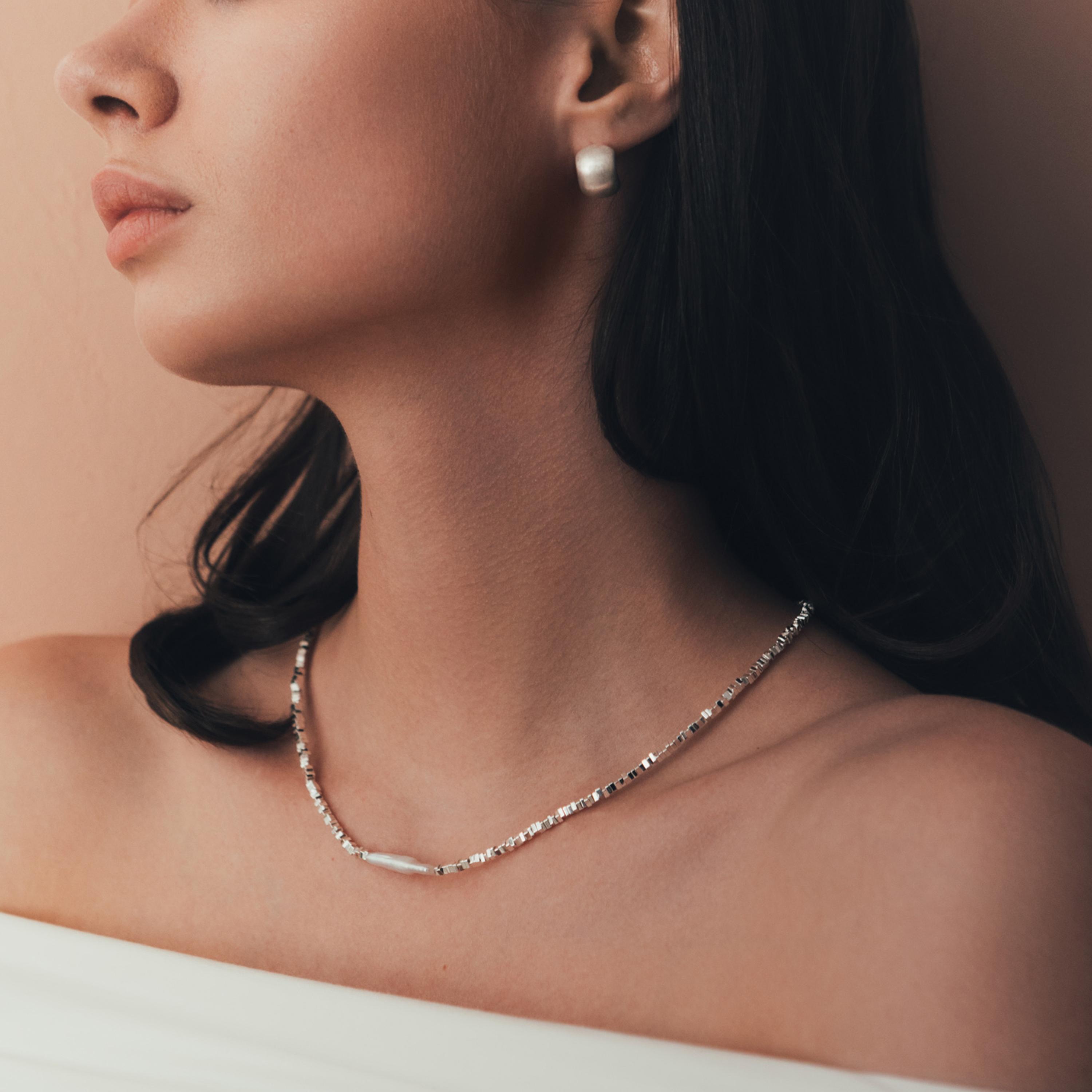 عقد سلسلة ليتشي فضي مرصع بالزركون الاصطناعي للنساء | مقاس موحد | ncl0132-women-watchesandjewellery-jewellery-necklacesandpendants-image-1