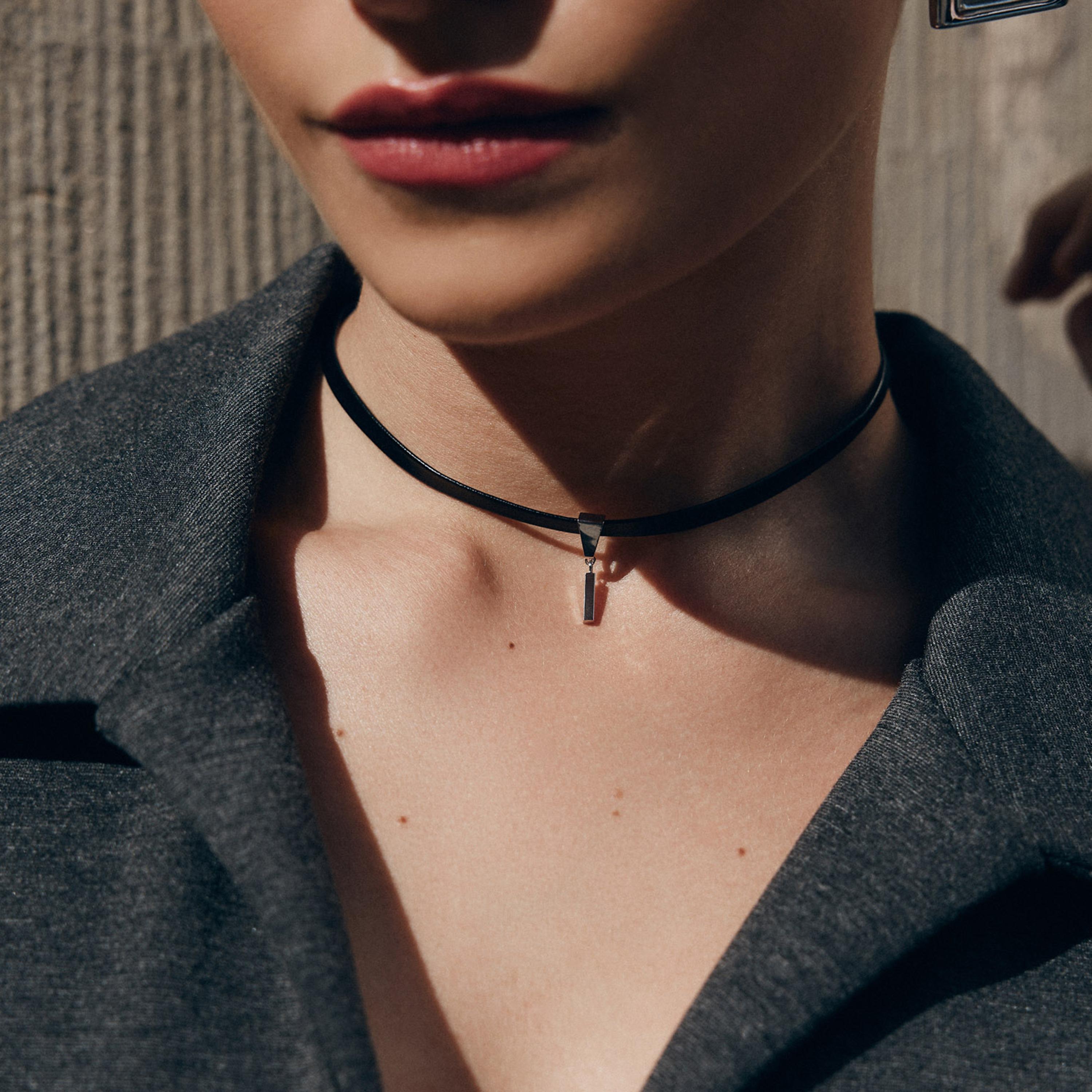 عقد تشوكر ليتشي فضي للنساء من سبيكة النحاس | مقاس موحد | ncl0196-women-watchesandjewellery-jewellery-necklacesandpendants-image-1