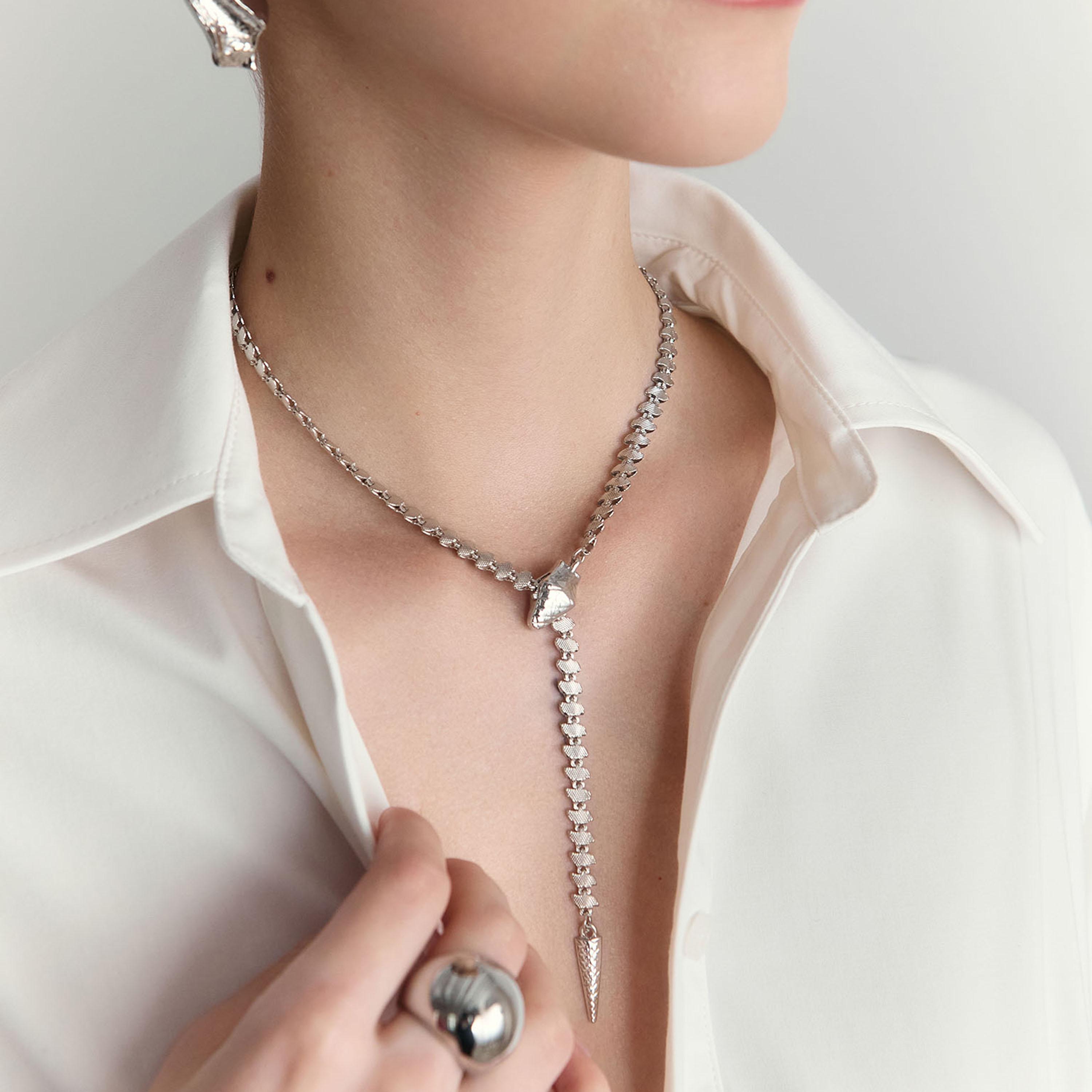 عقد ليتشي فضي متعدد الطبقات للنساء من سبيكة النحاس | مقاس موحد | ncl0197-women-watchesandjewellery-jewellery-necklacesandpendants-image-1