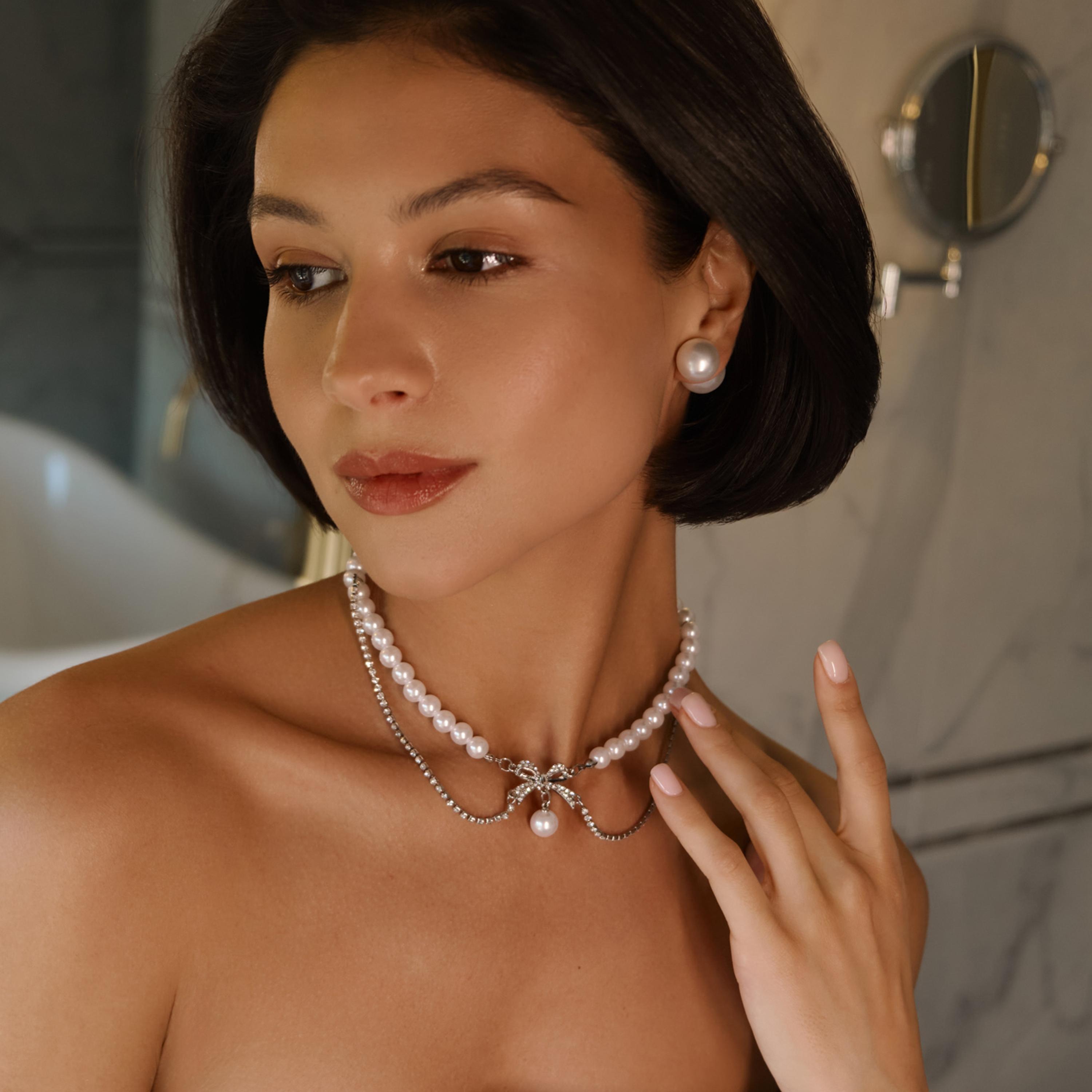 عقد ليتشي أبيض متعدد الطبقات بلؤلؤ اصطناعي للنساء | مقاس موحد | ncl0210-women-watchesandjewellery-jewellery-necklacesandpendants-image-1
